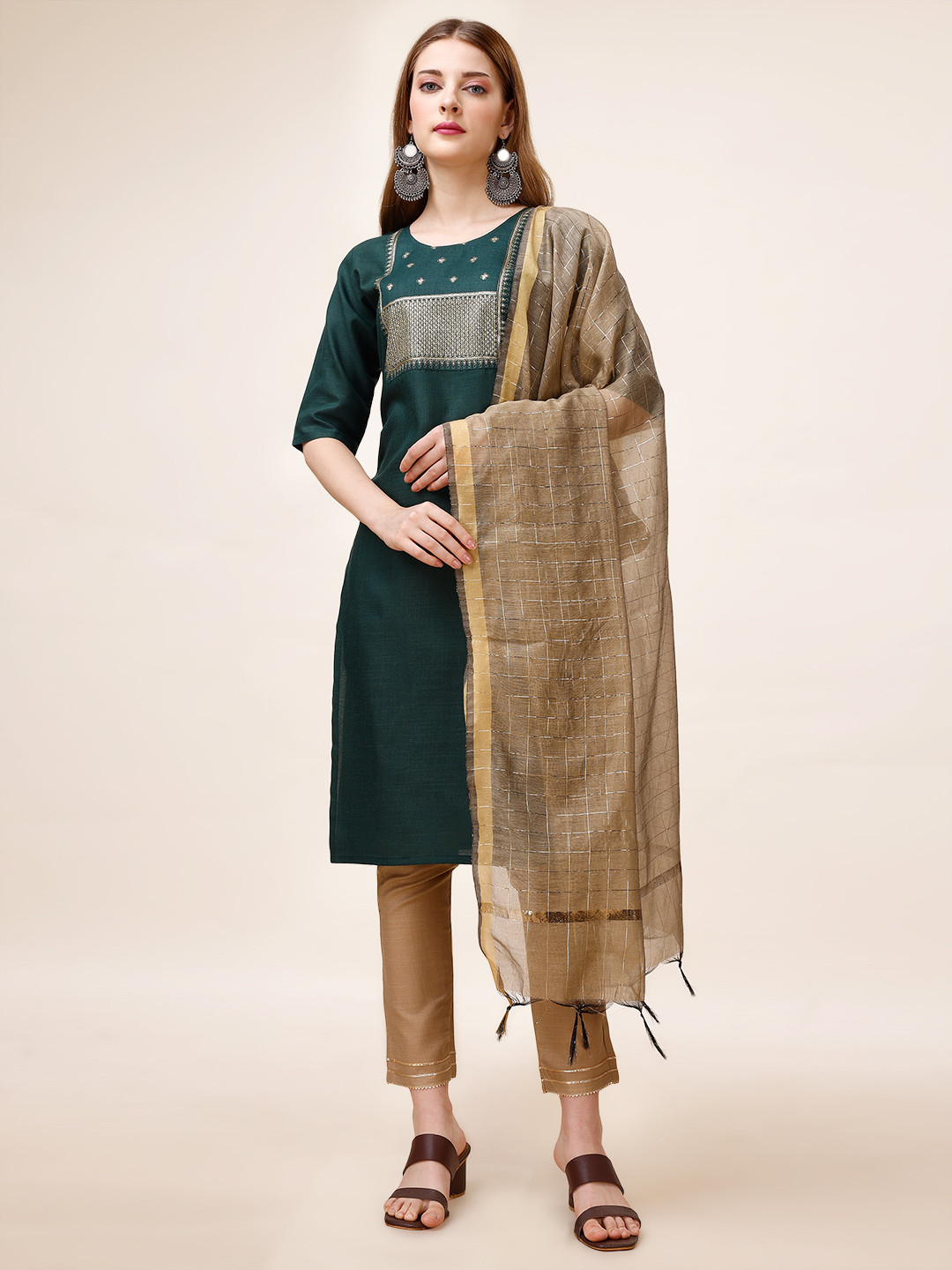 

Mitera Ethnic Motifs Yoke Design Regular Sequinned Pure Cotton Kurta with Trousers, Green