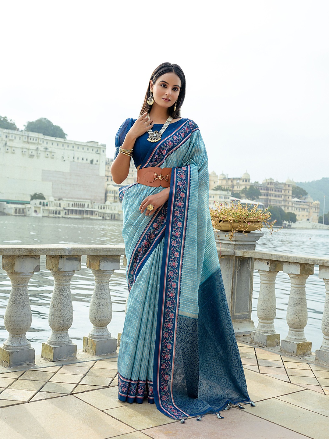 

VISHNU WEAVES Ethnic Motifs Printed Silk Cotton Saree, Turquoise blue