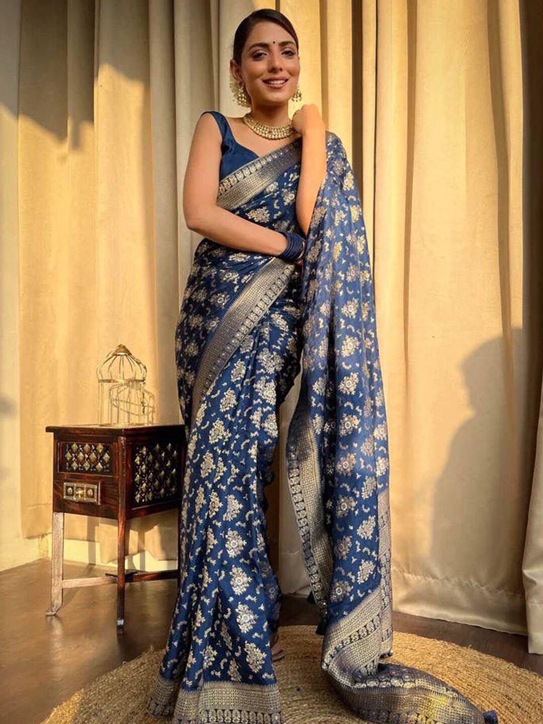 

KALINI Woven Design Zari Banarasi Saree, Navy blue