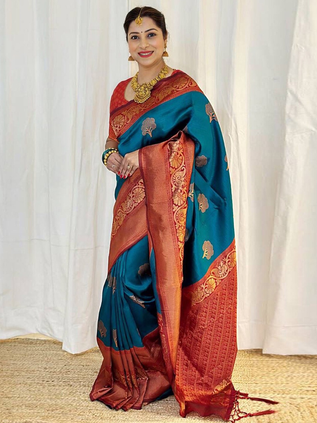 

KALINI Woven Design Zari Banarasi Saree, Blue
