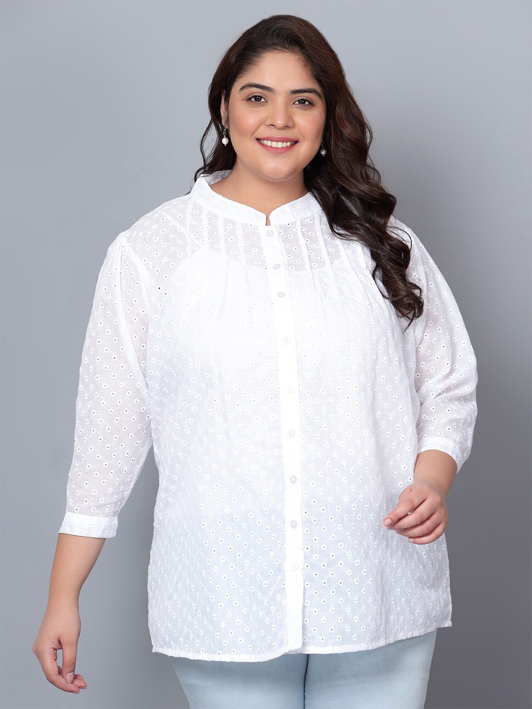 

Indietoga Plus Size Chikankari Embroidered Pure Cotton Tunic, White