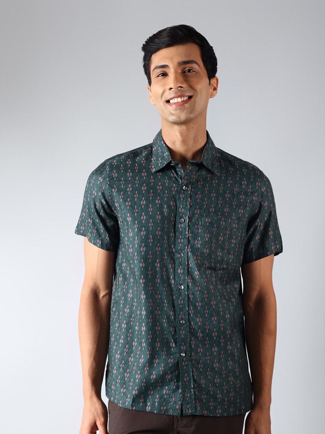 

Fabindia Ethnic Motif Printed Spread Collar Casual Shirt, Green