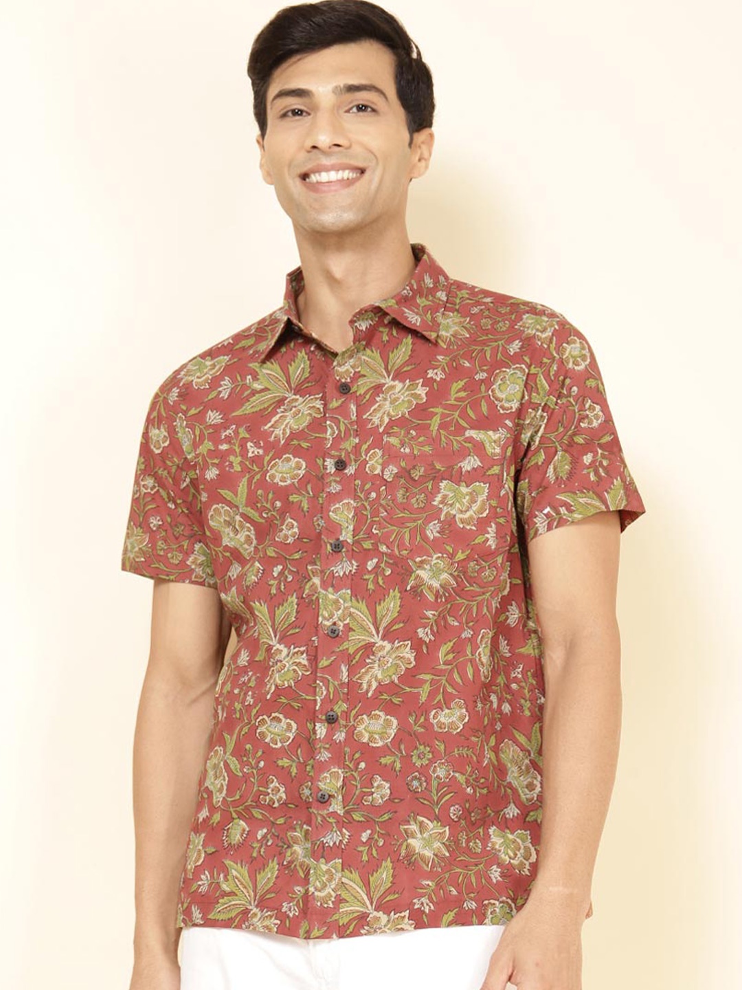 

Fabindia Floral Printed Spread Collar Cotton Casual Shirt, Red