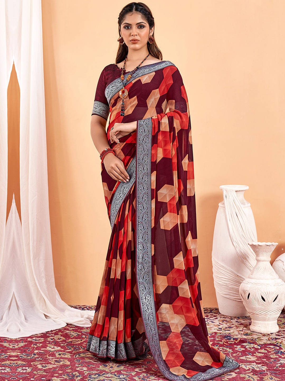 

Sangria Geometric Printed Zari Saree, Burgundy