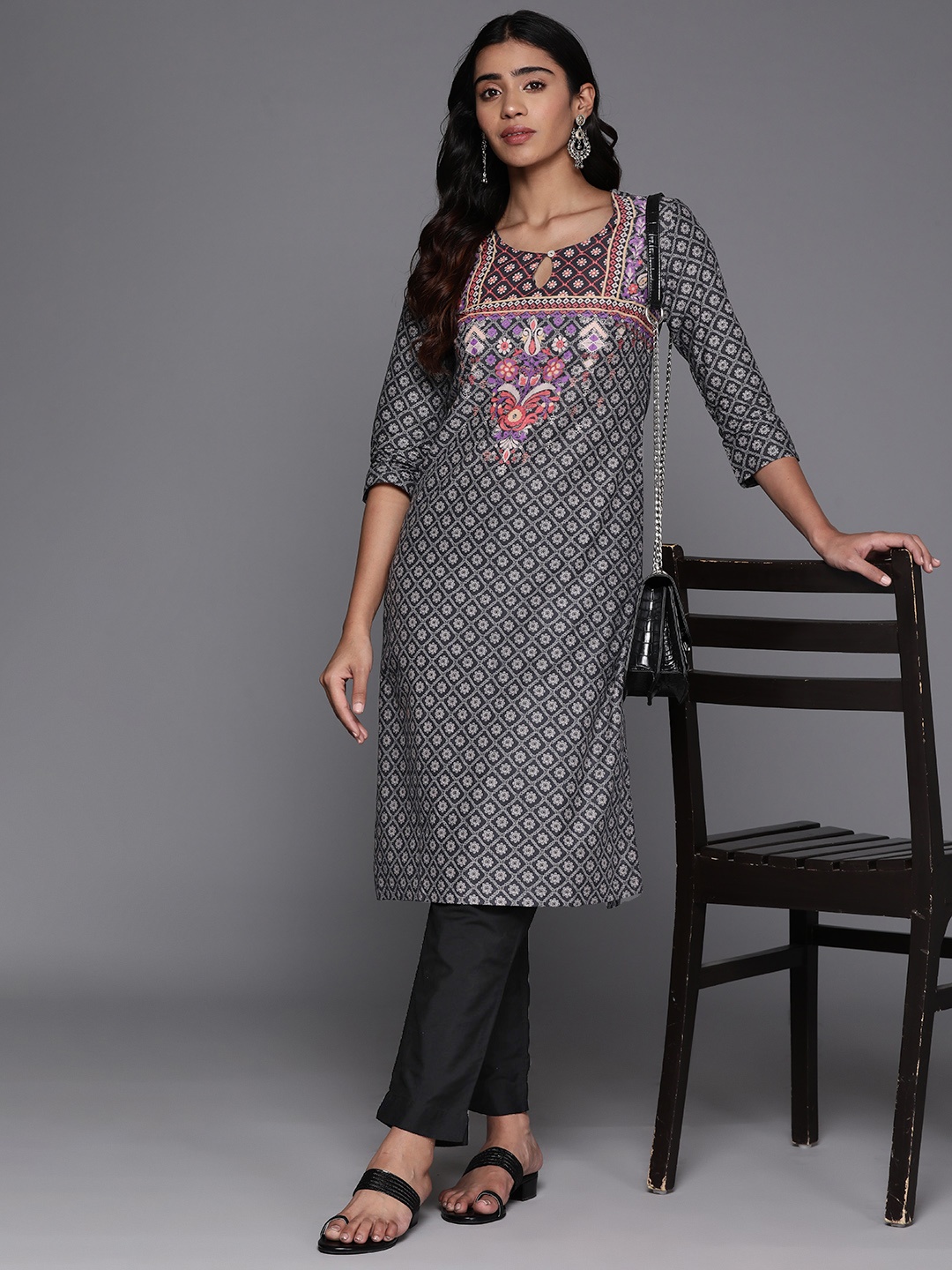 

Biba Ethnic Motifs Printed Keyhole Neck Cotton Kurta, Black