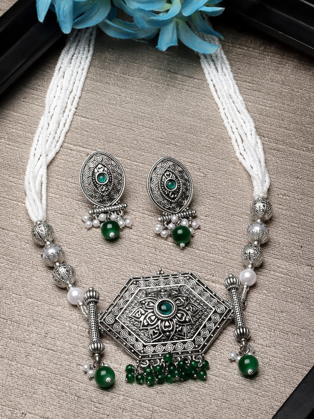 

ADIVA Silver-Plated Floral Shaped Necklace And Earrings