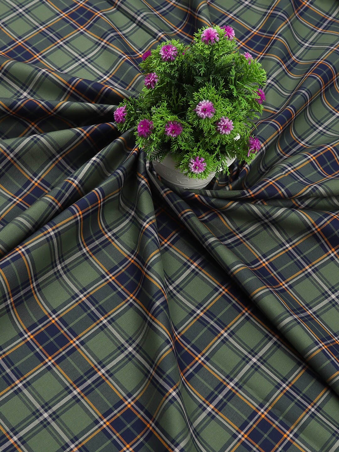 

Ramraj Men Checked Shirt Clothing Fabric, Green
