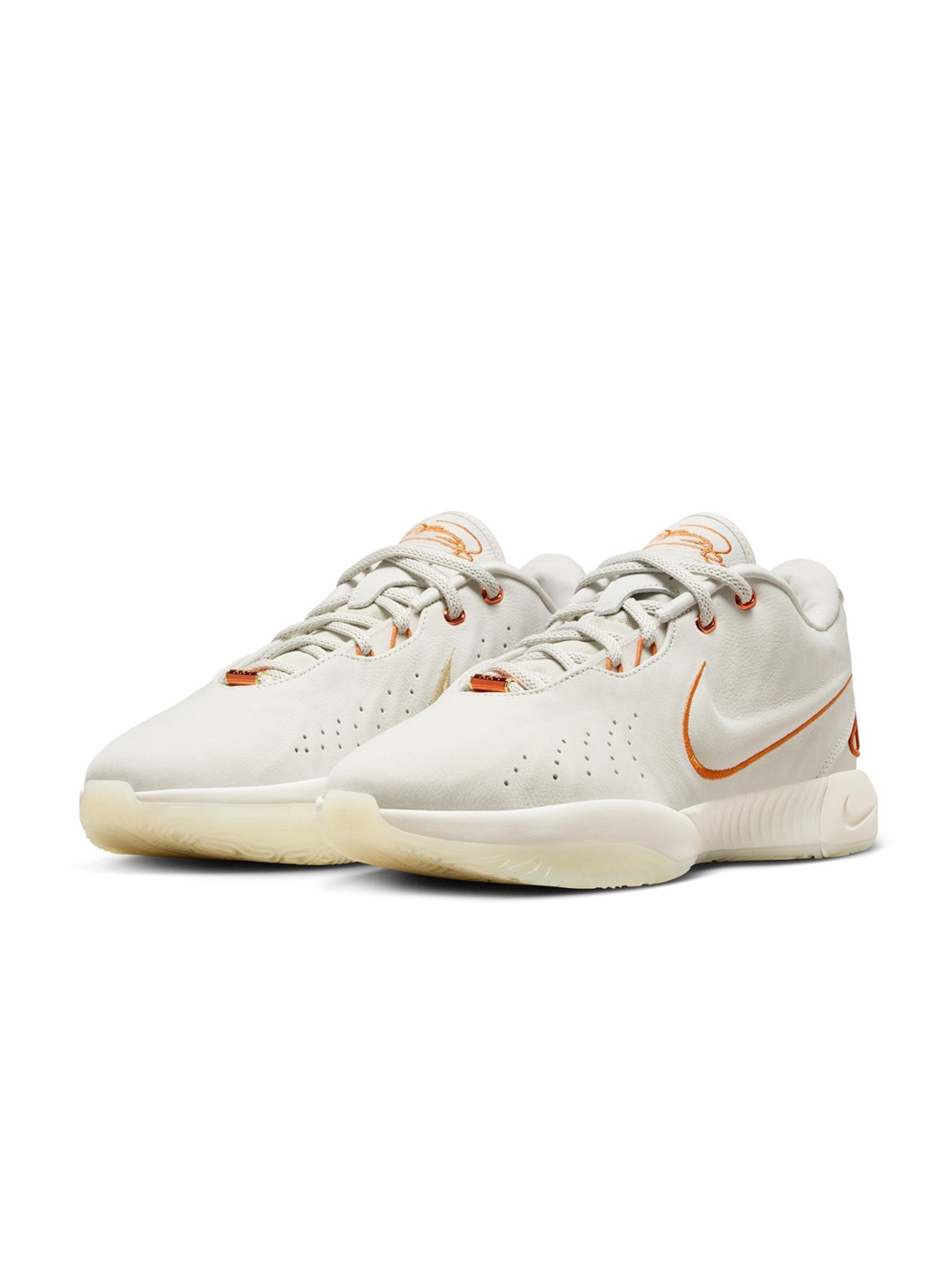 

Nike Men LeBron XXI EP Basketball Shoes, White