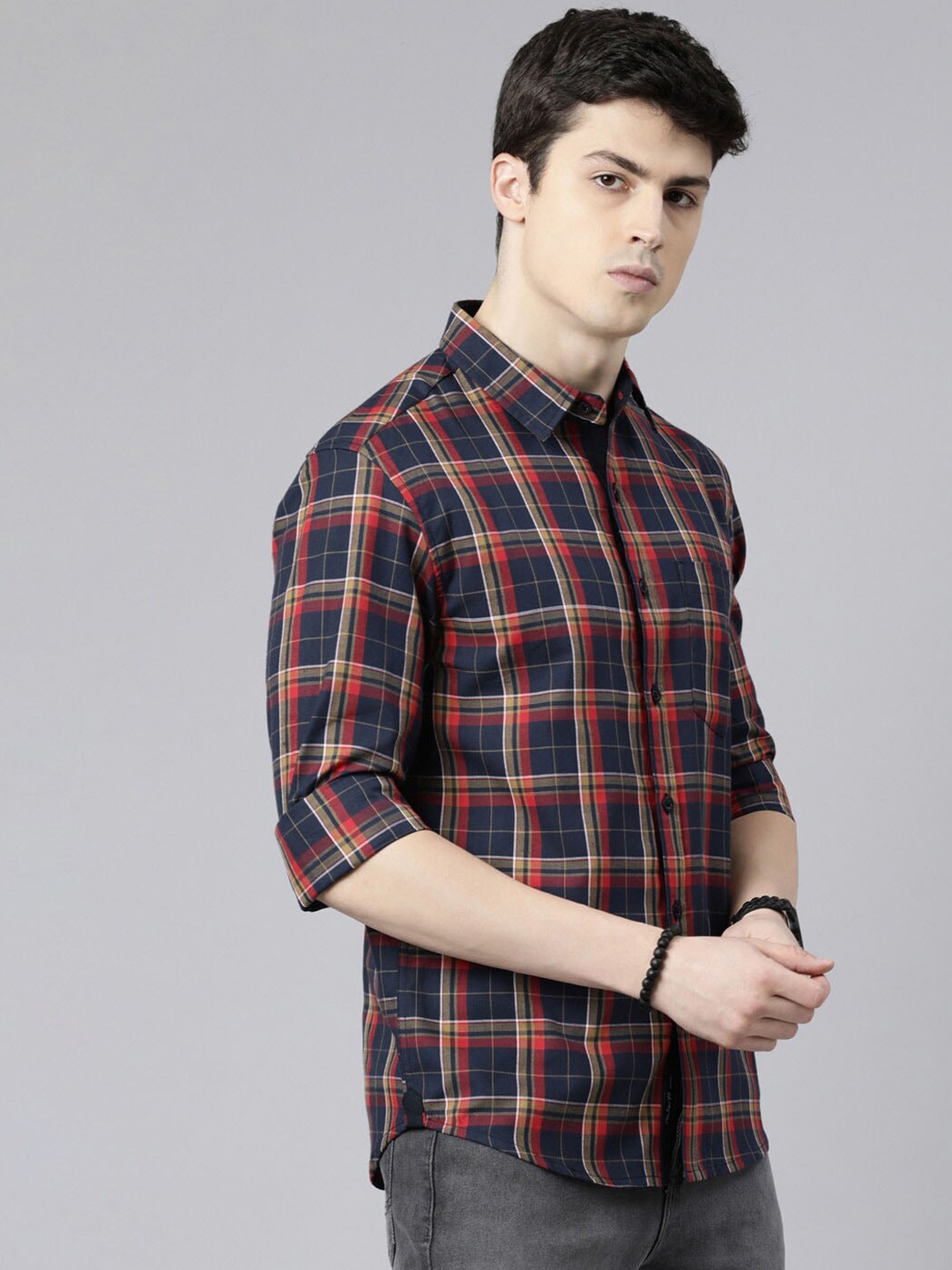 

Roadster Navy Blue Slim-Fit Tartan Checks Pure Cotton Casual Shirts