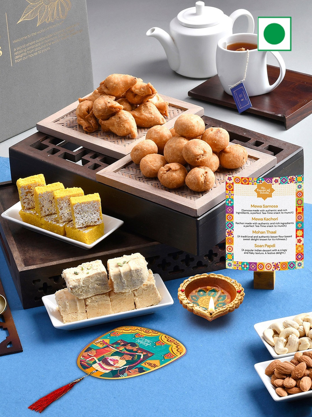 

RawFruit Diwali Assorted Gifts Set- 200 gms Each, Gold