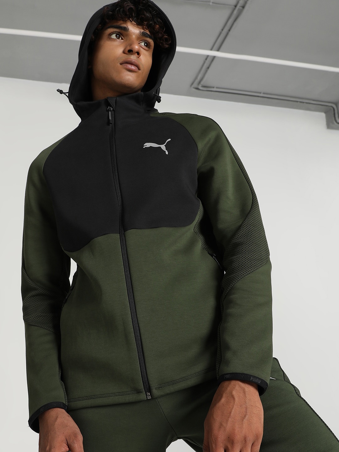 

Puma Colourblocked EVOSTRIPE Full-Zip Hooded Sporty Jacket, Green