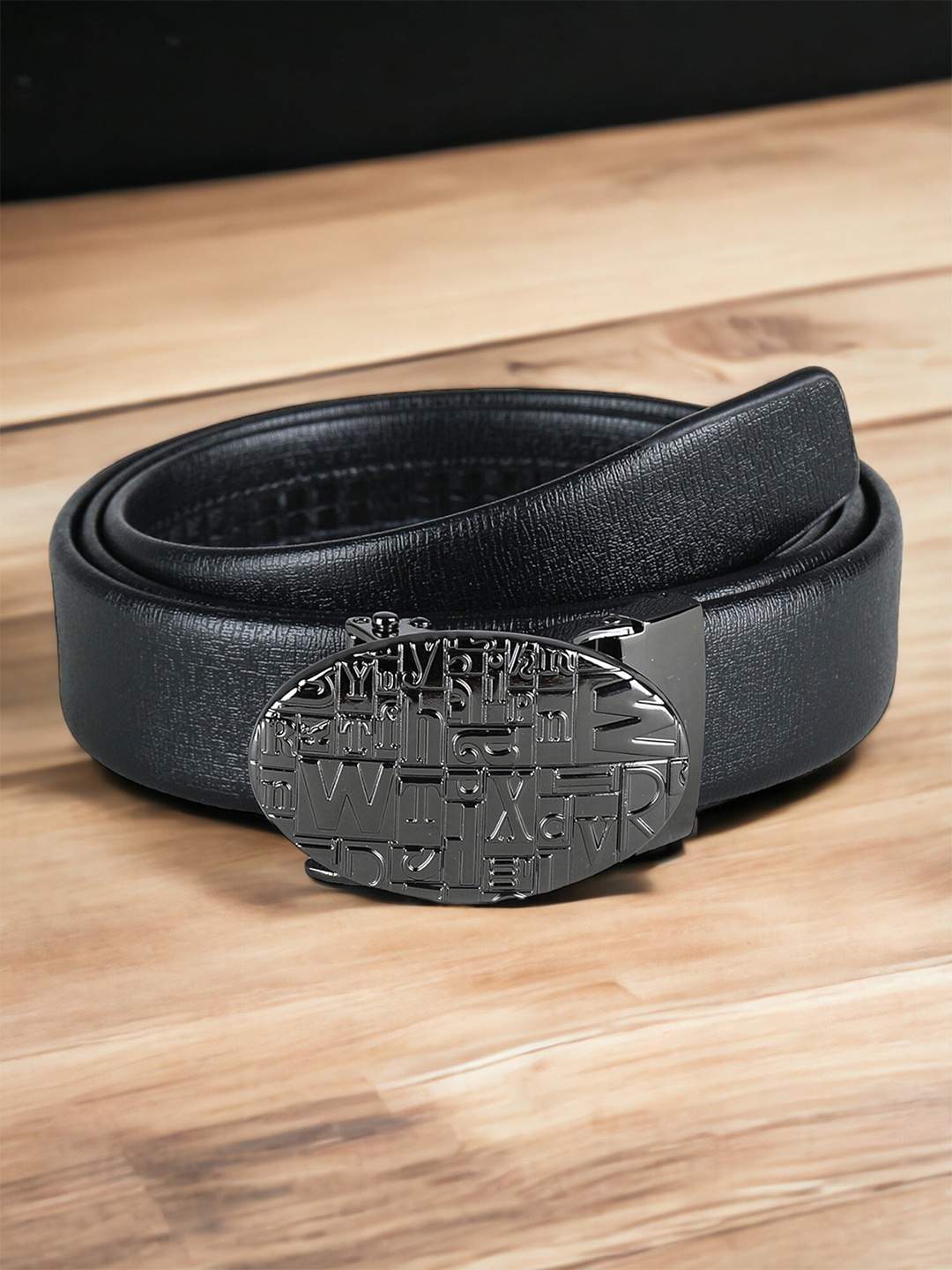 

The Roadster Lifestyle Co. Men Black Textured Vegan Leather Belt