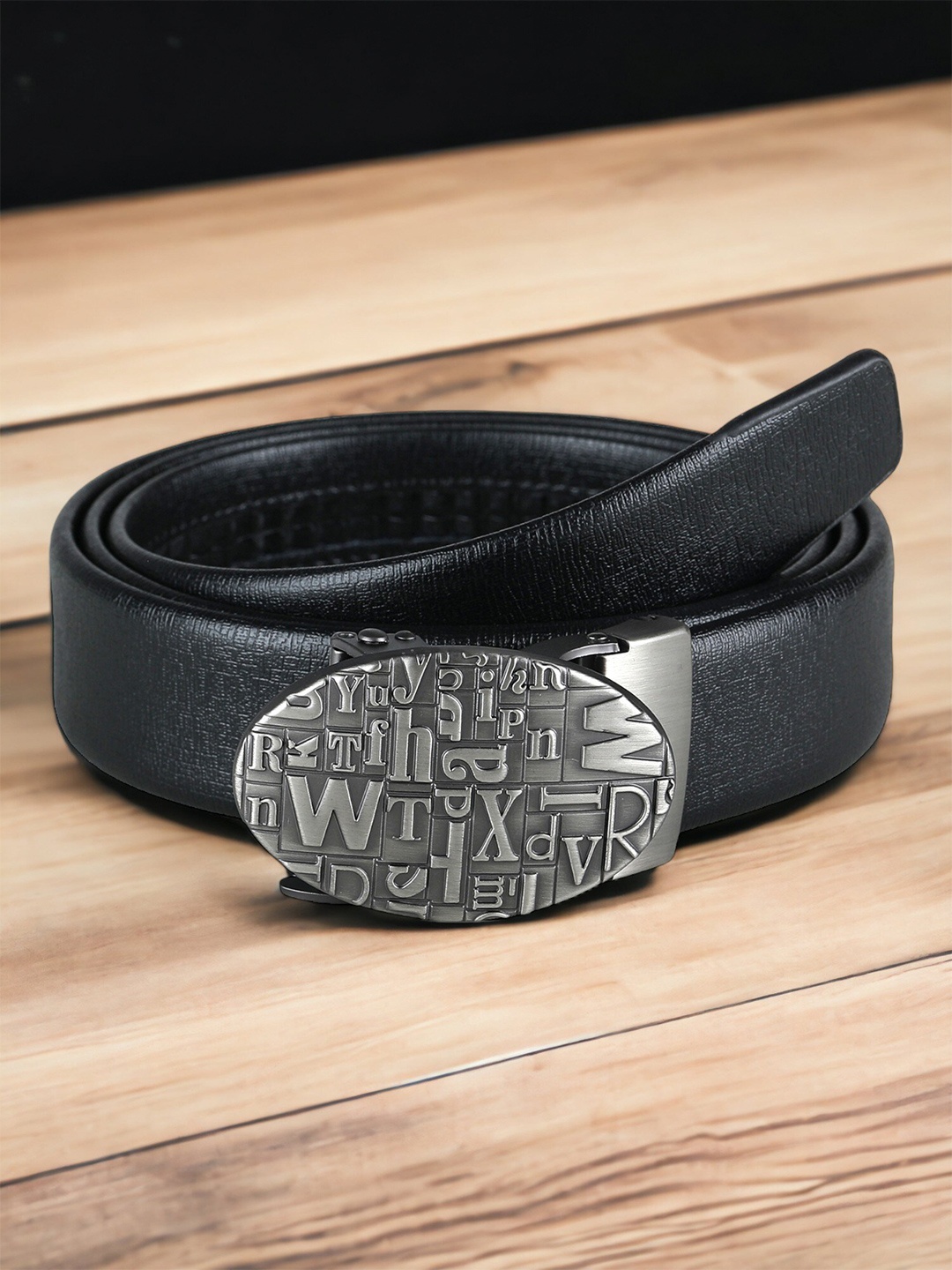 

The Roadster Lifestyle Co. Men Black Textured Vegan Leather Belt