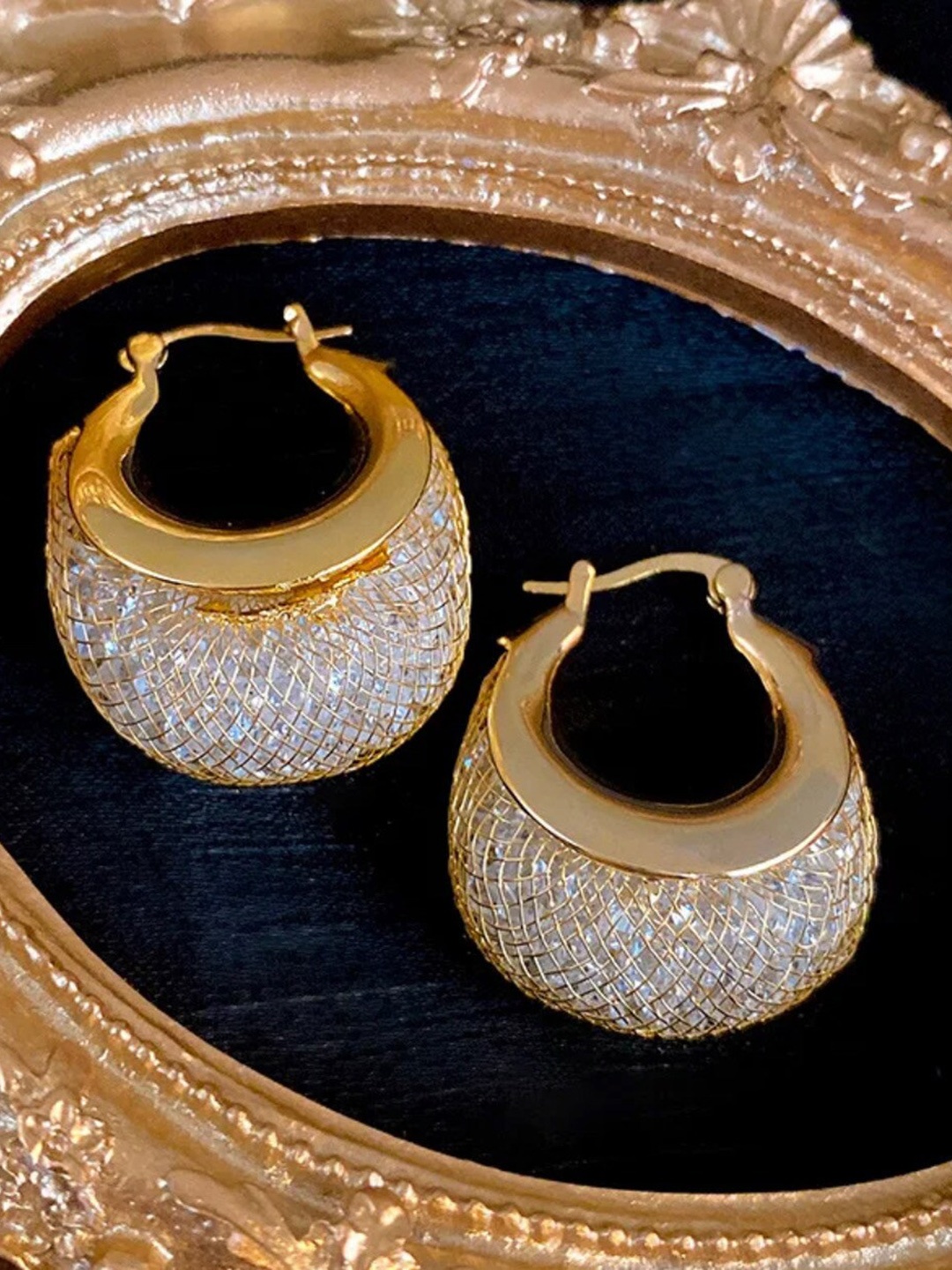 

ISHKAARA Gold-Plated Contemporary Crystal Hoop Earrings