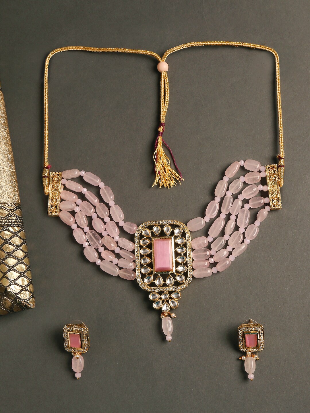 

OOMPH Gold Plated Artificial Stones and Beads Jewellery Set