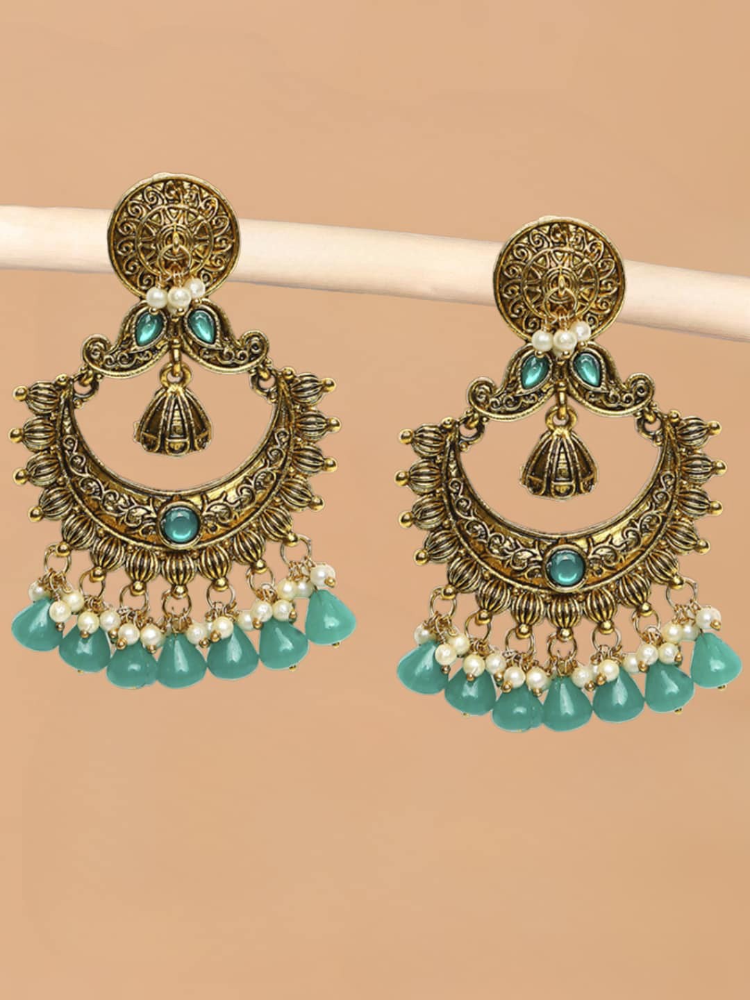 

OOMPH Kundan & Beaded Floral Chandbalis, Gold