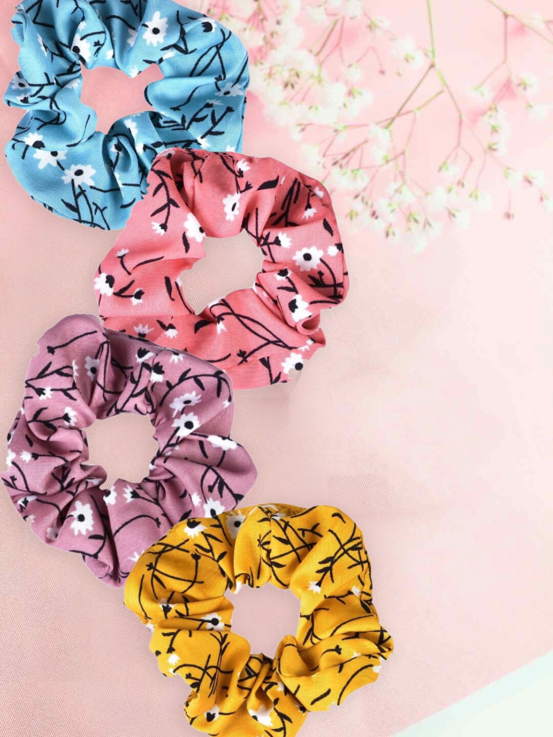 

OOMPH Women Set of 4 Printed Ponytail Holders, Pink