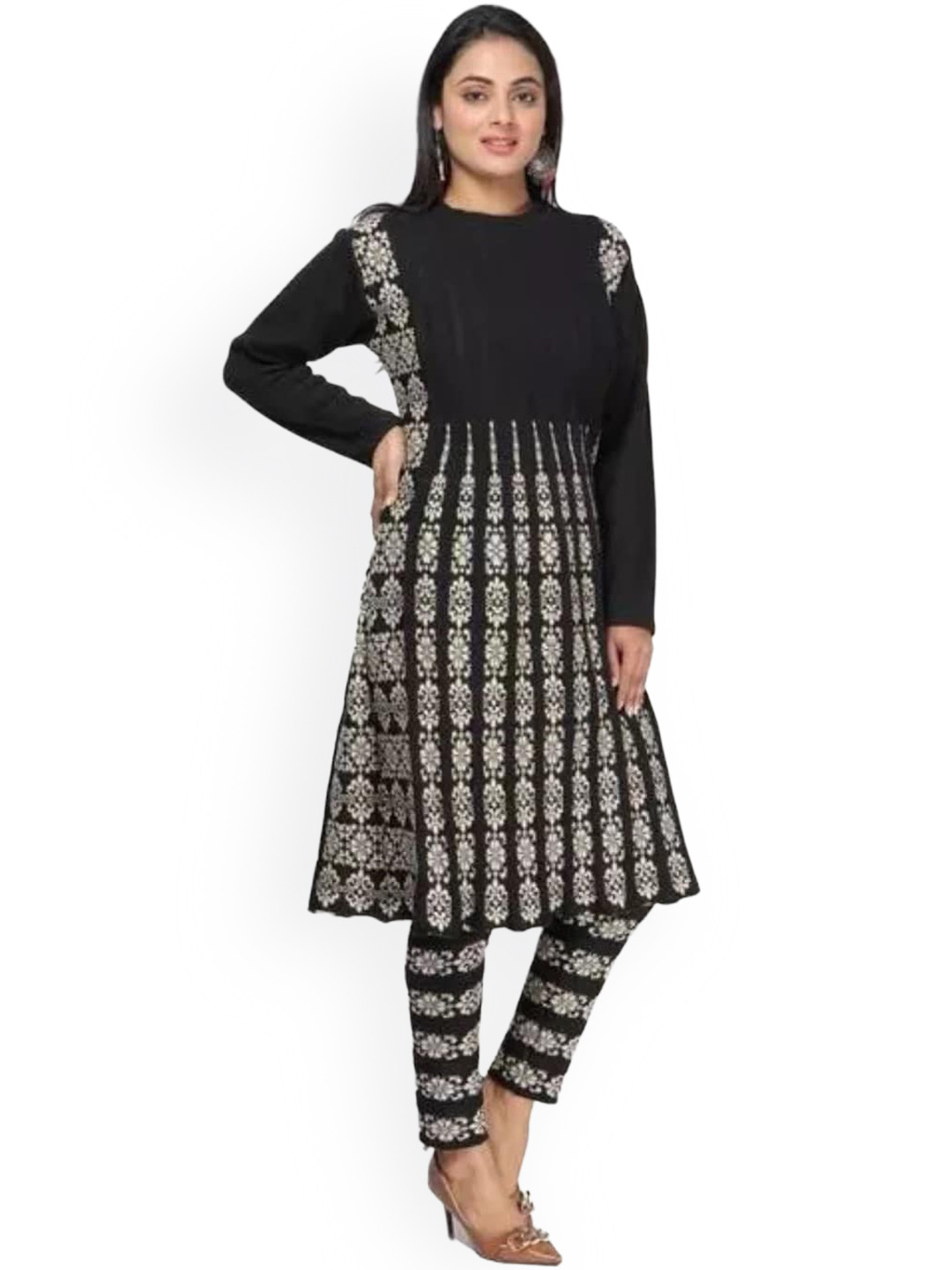 

SAMMYCO Ethnic Motifs Printed Regular Kurta with Trousers, Black