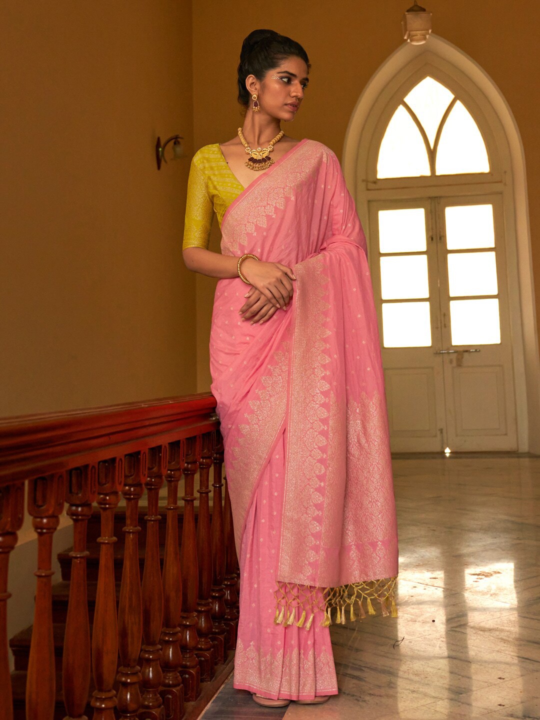 

Mitera Pink & Gold-Toned Ethnic Motifs Woven Design Zari Banarasi Saree