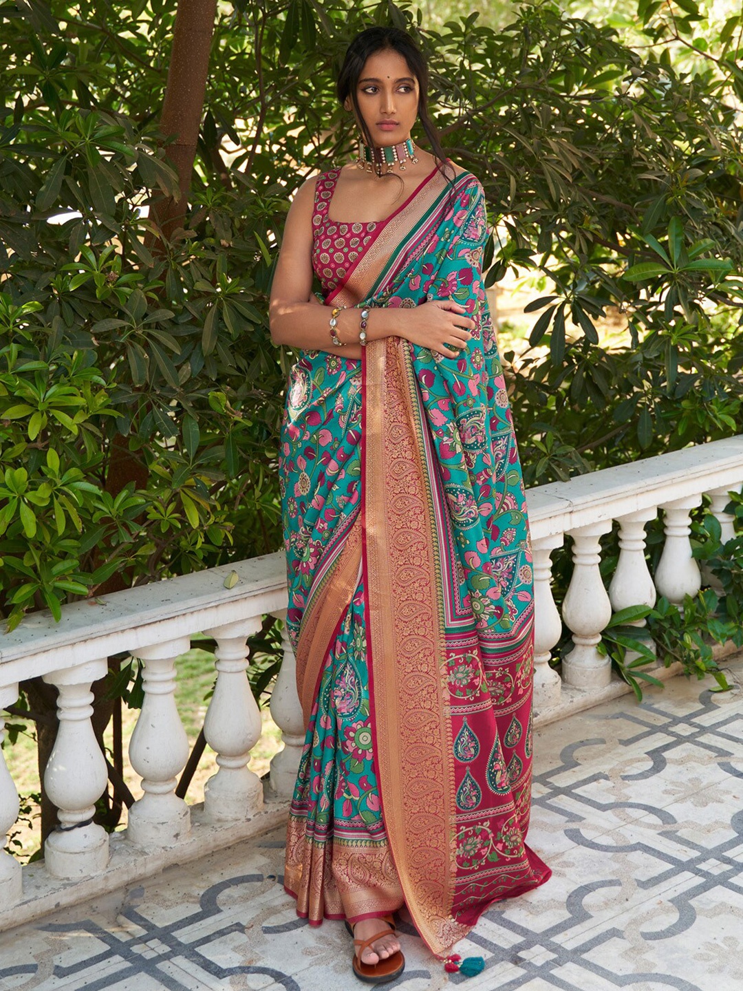 

Mitera Ethnic Motifs Printed Zari Sungudi Saree, Blue