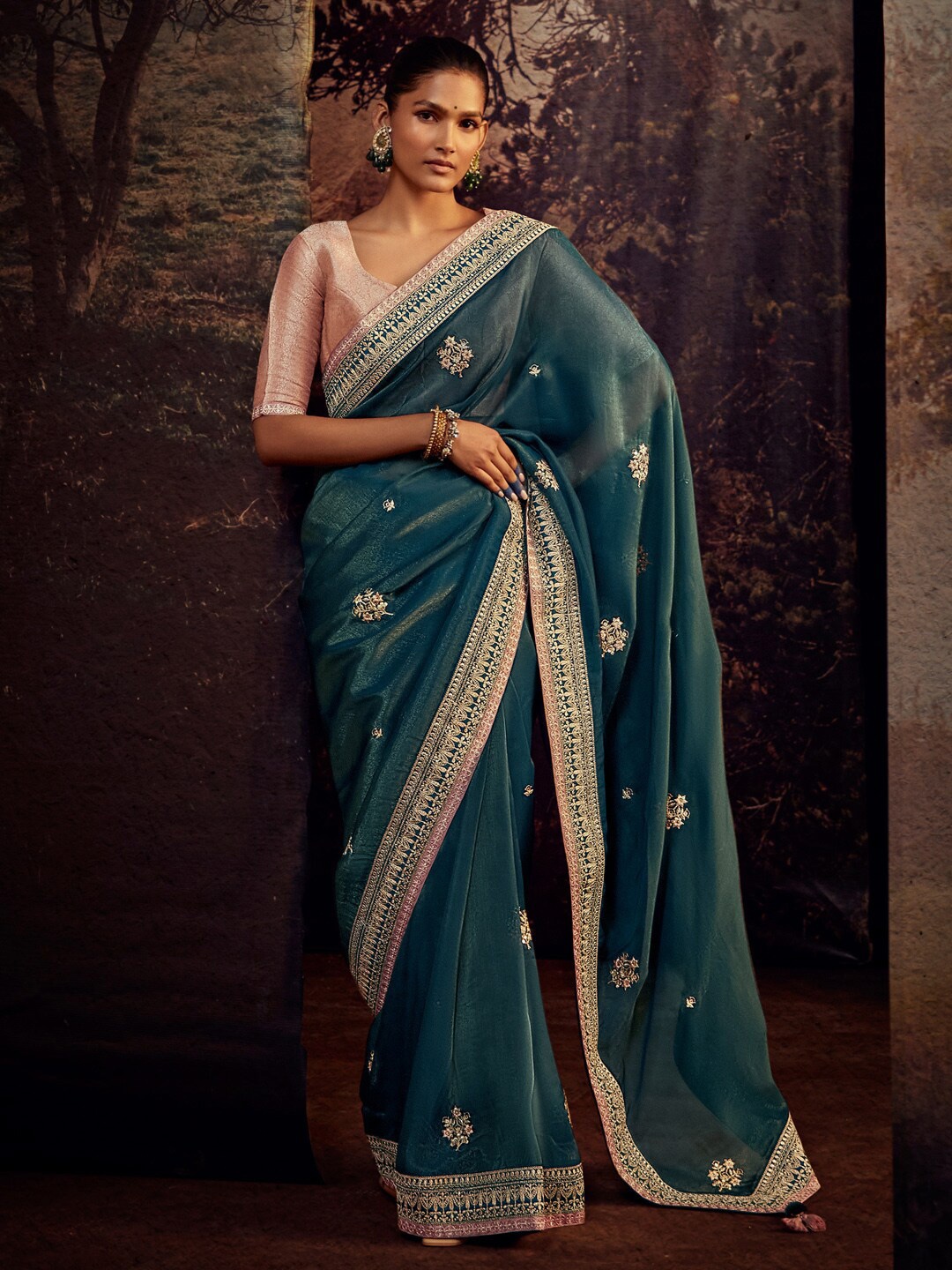 

Mitera Ethnic Motifs Embroidered Tissue Saree, Teal