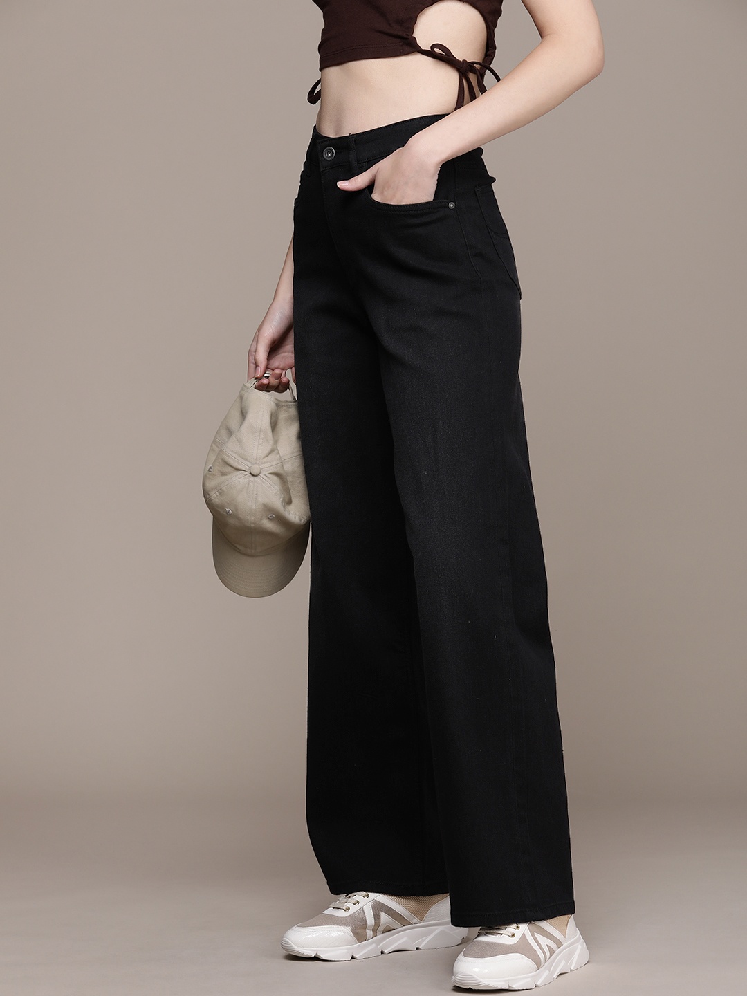 

The Roadster Life Co. Women Wide Leg High Rise Stretchable Jeans, Black