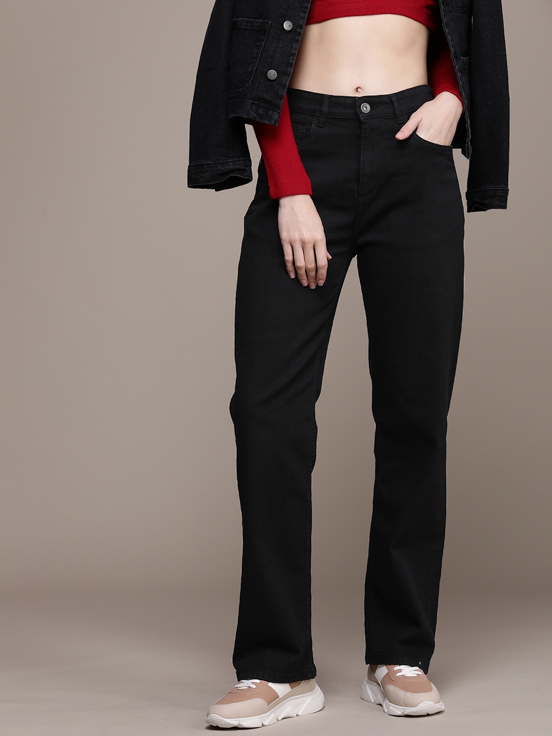 

The Roadster Life Co. Women Straight Fit High Rise Stretchable Jeans, Black
