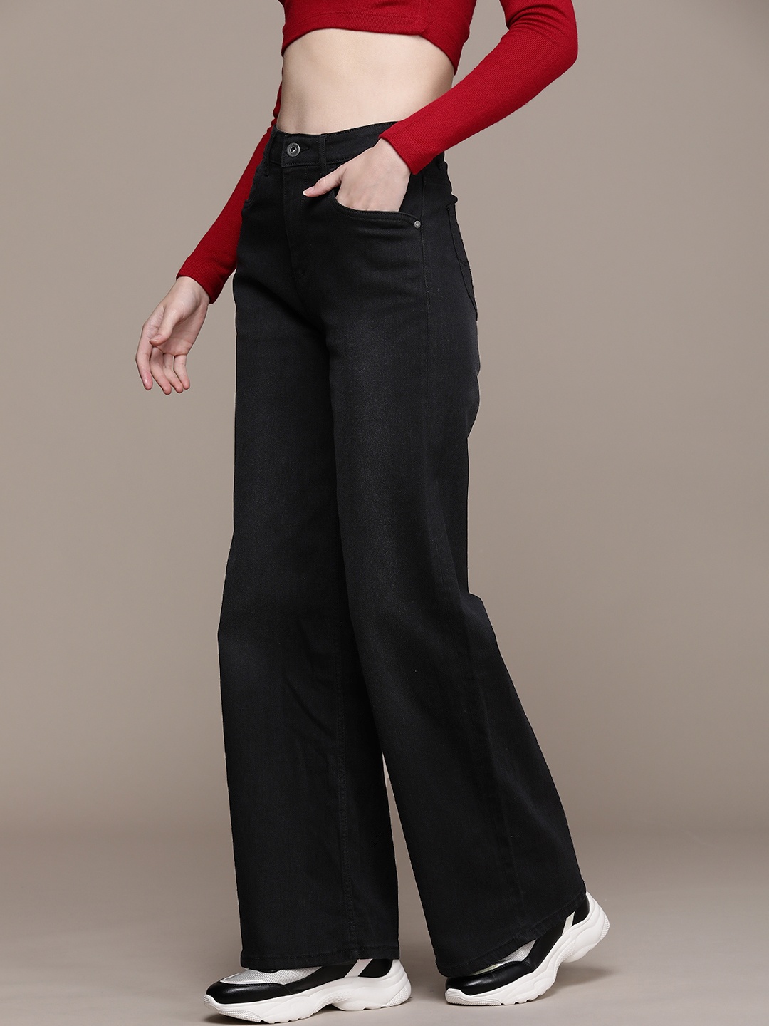 

The Roadster Life Co. Women Wide Leg High Rise Stretchable Jeans, Black