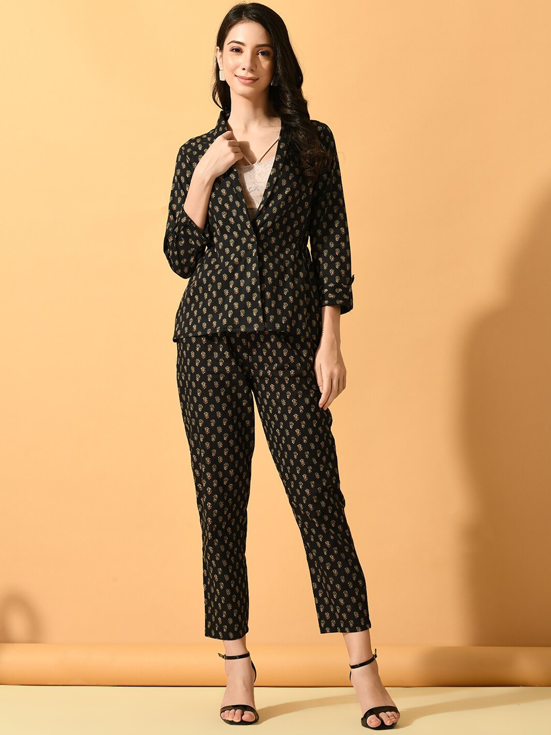 

Sangria Printed Pure Cotton Coat With Trousers, Black