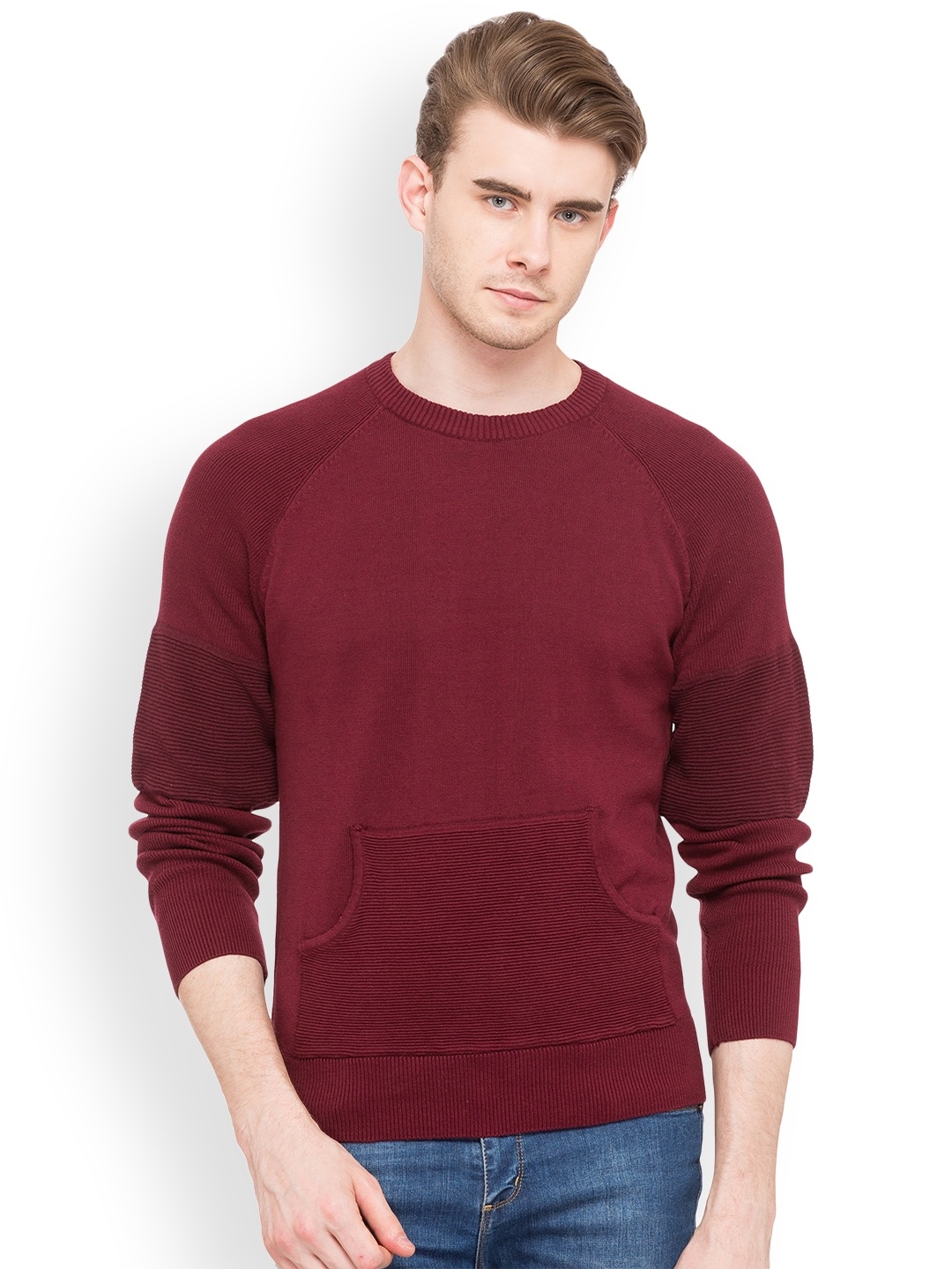 

Globus Men Maroon Solid Round Neck T-shirt