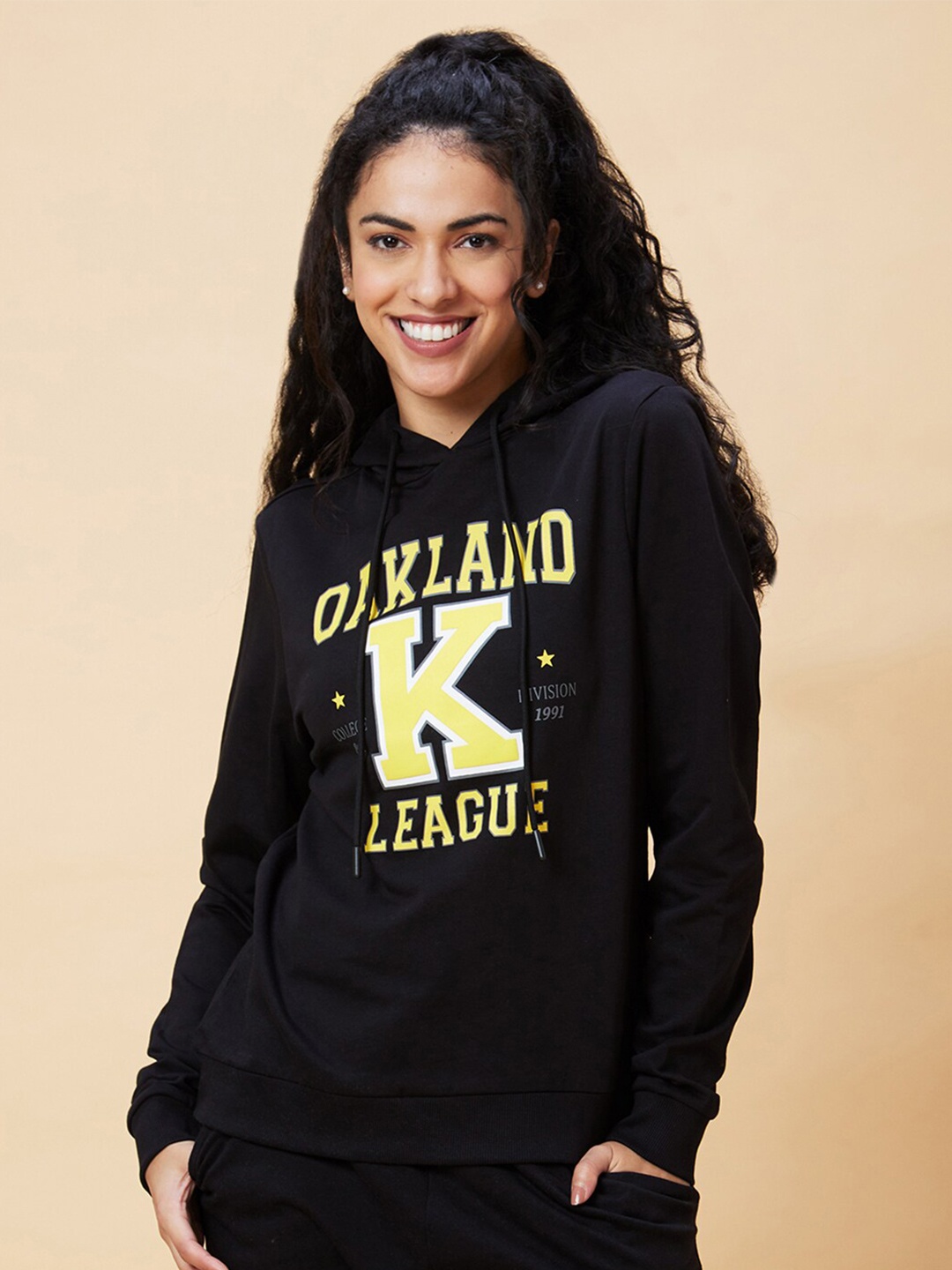 

Globus Black Typography Printed Hooded Pure Cotton Pullover