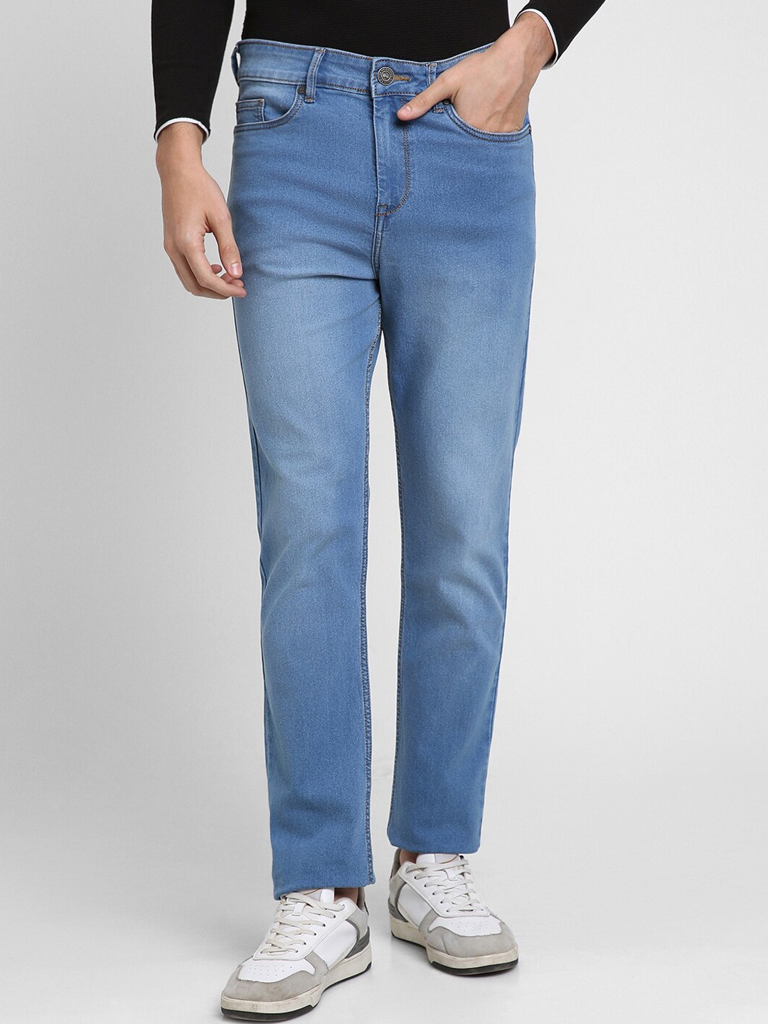 

Dennis Lingo Men Straight Fit Mid-Rise Light Fade Stretchable Jeans, Blue