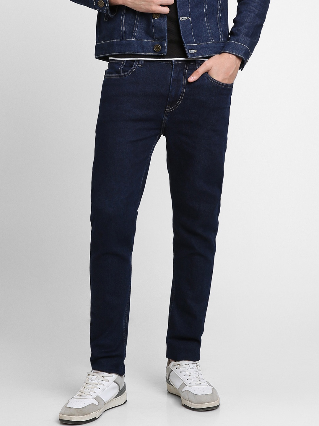 

Dennis Lingo Men Slim Fit Mid-Rise Clean Look Stretchable Jeans, Blue