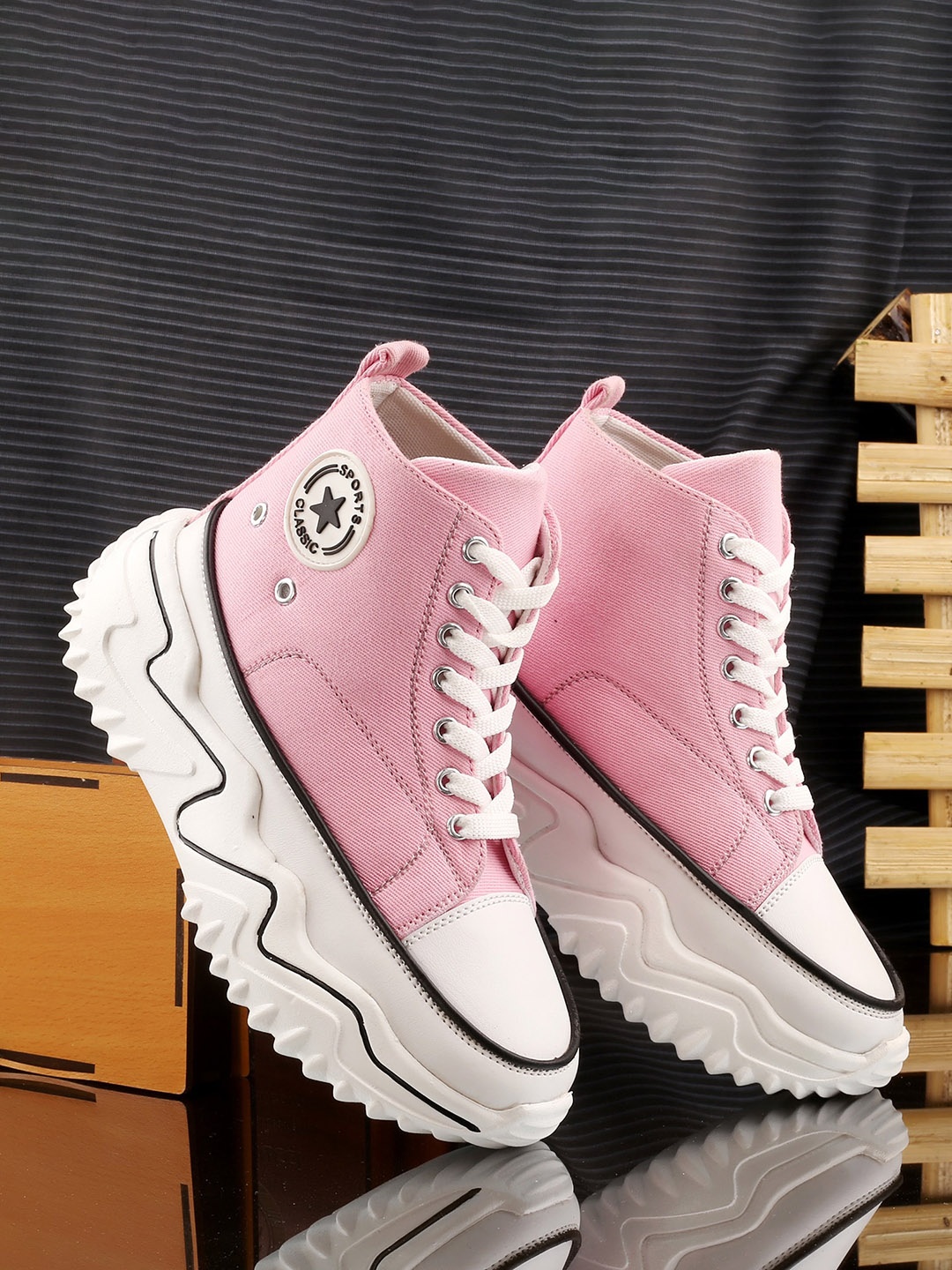 

The Roadster Lifestyle Co. Women Pink Mid Top Lightweight Comfort Insole Sneakers