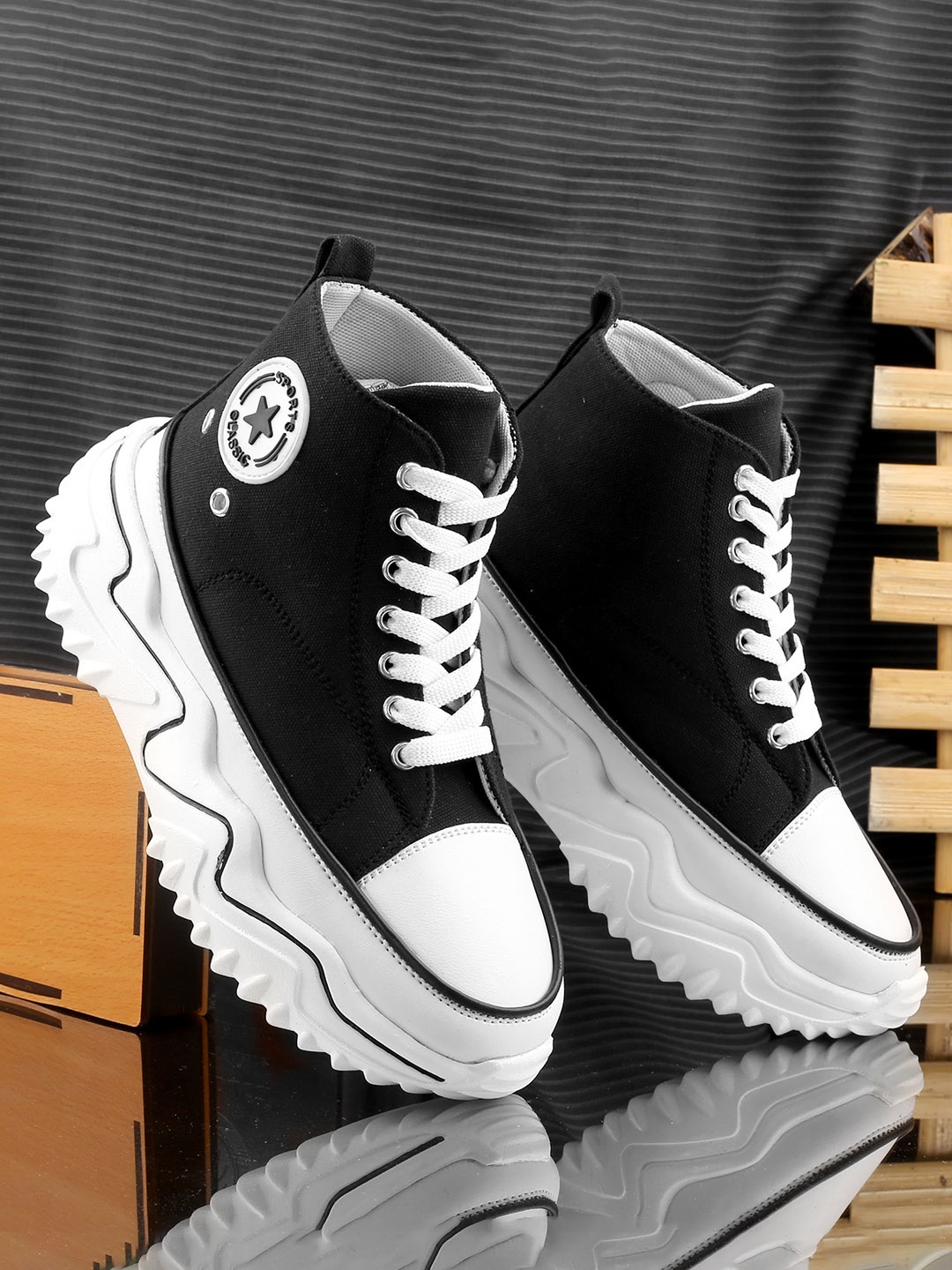 

The Roadster Lifestyle Co. Women Black Mid Top Lightweight Comfort Insole Sneakers