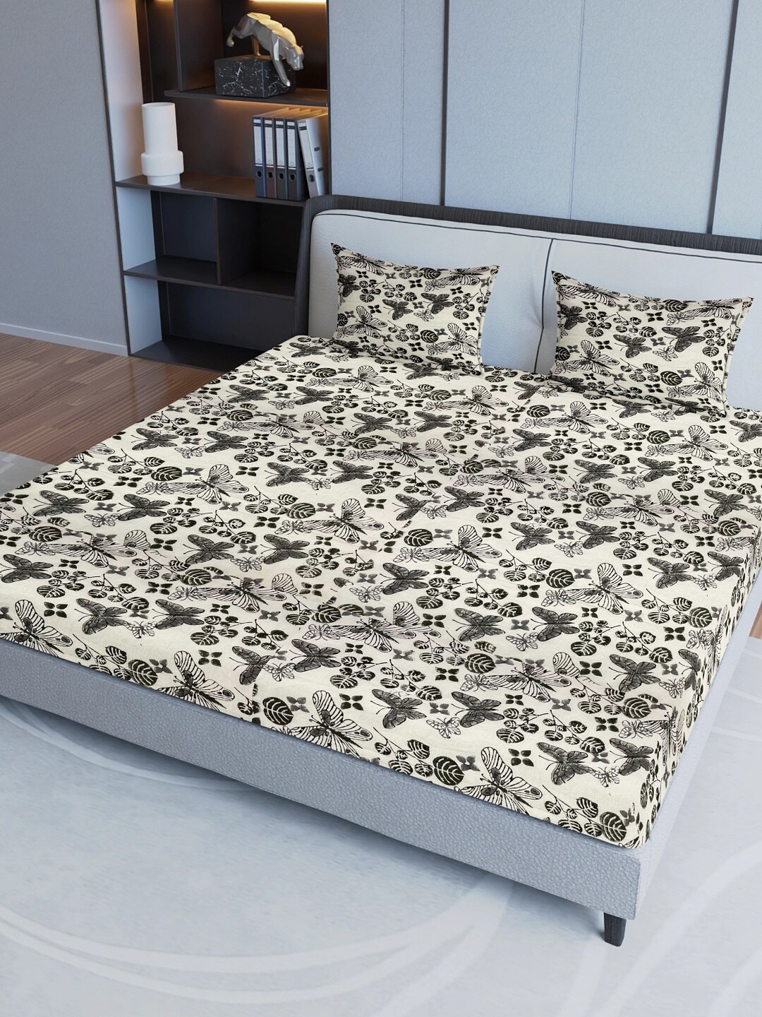 

Sangria Grey Printed Cotton 200 GSM King Bedsheet With 2 Pillow Covers