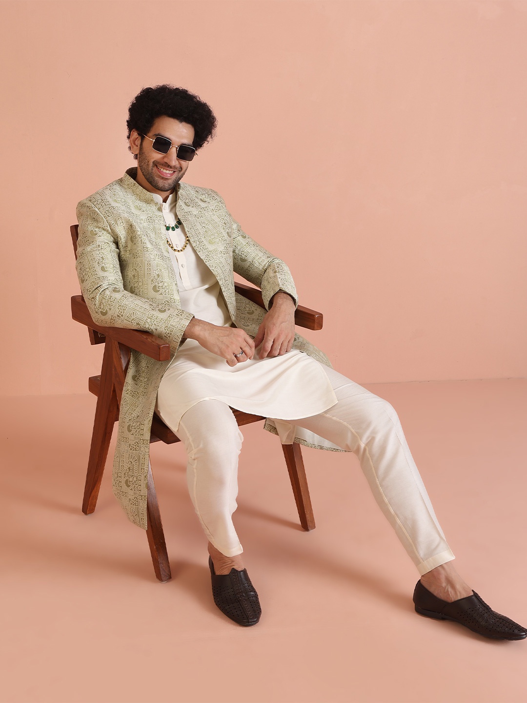 

KISAH Men Self-Design Cotton Indowestern Sherwani Trouser Set, Beige