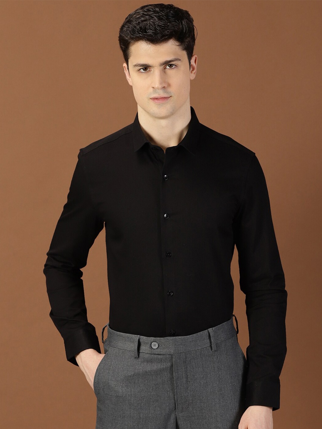 

INVICTUS Original Slim Fit Spread Collar Cotton Formal Shirt, Black