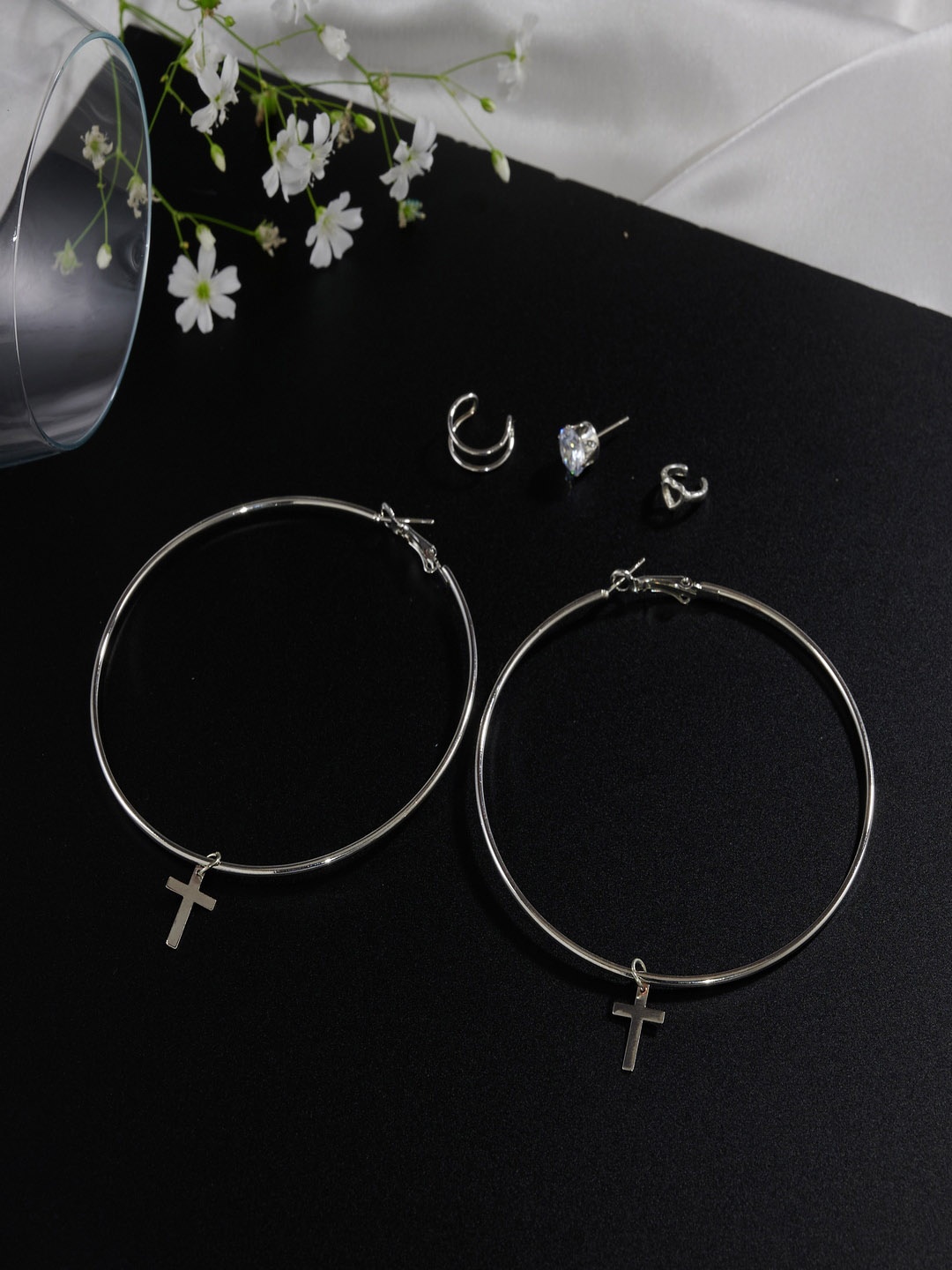 

ISHKAARA Contemporary Hoop Earrings, Silver