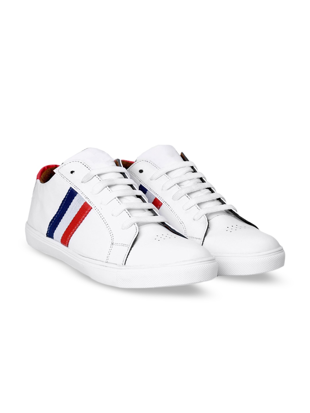 

The Roadster Lifestyle Co. Men White & Red Striped Lightweight Skates Street Sneakers