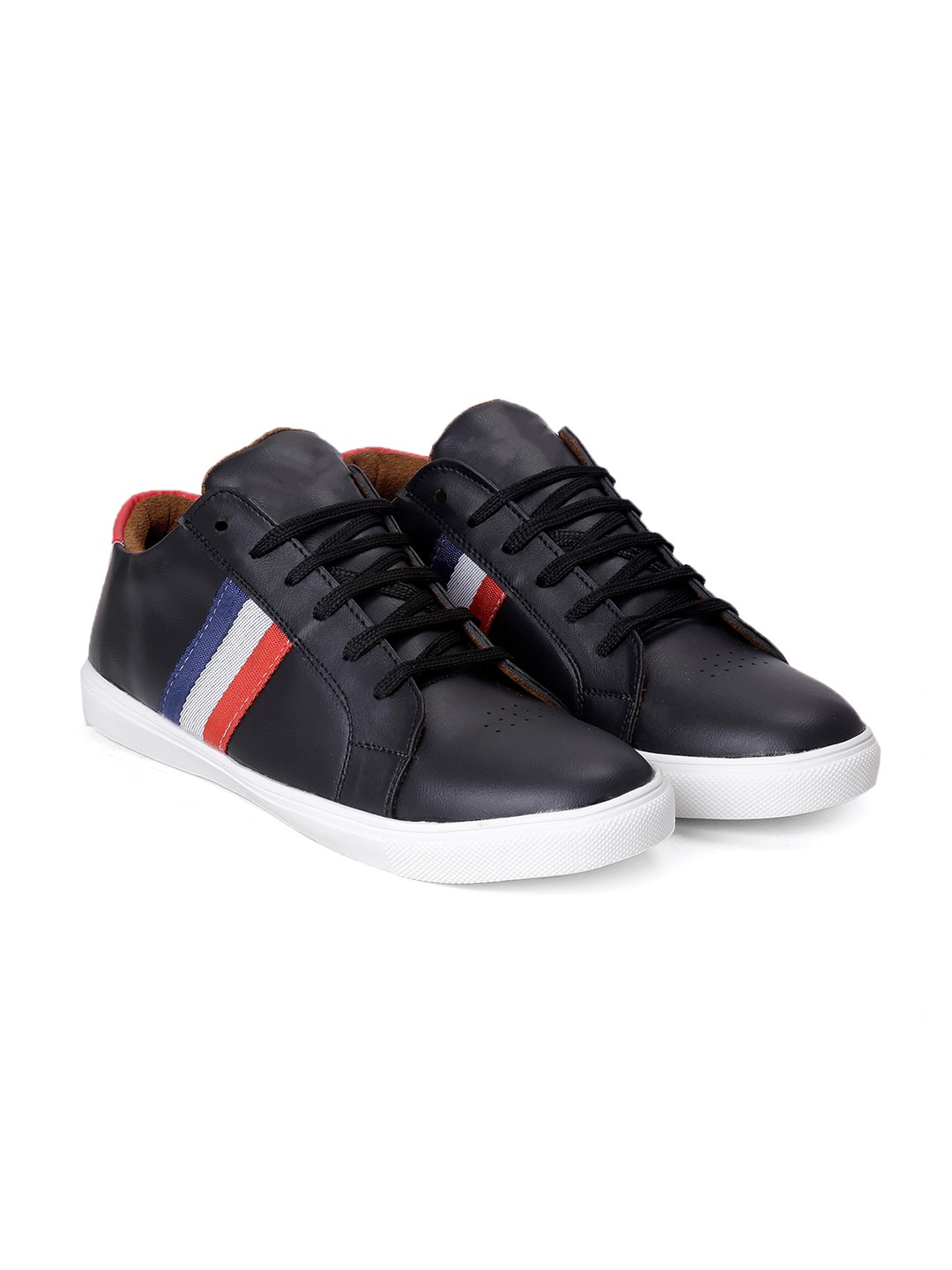 

The Roadster Lifestyle Co. Men Black & White Striped Lightweight Skates Street Sneakers