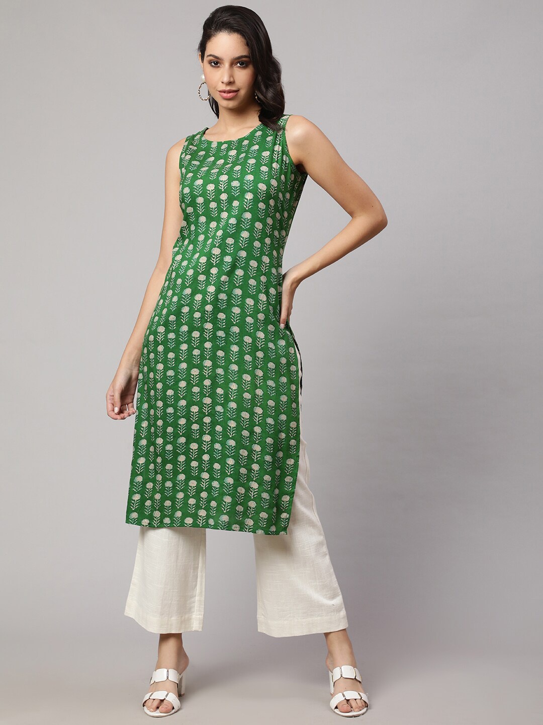 

SAK JAIPUR Floral Printed Round Neck Sleeveless Straight Kurta, Green