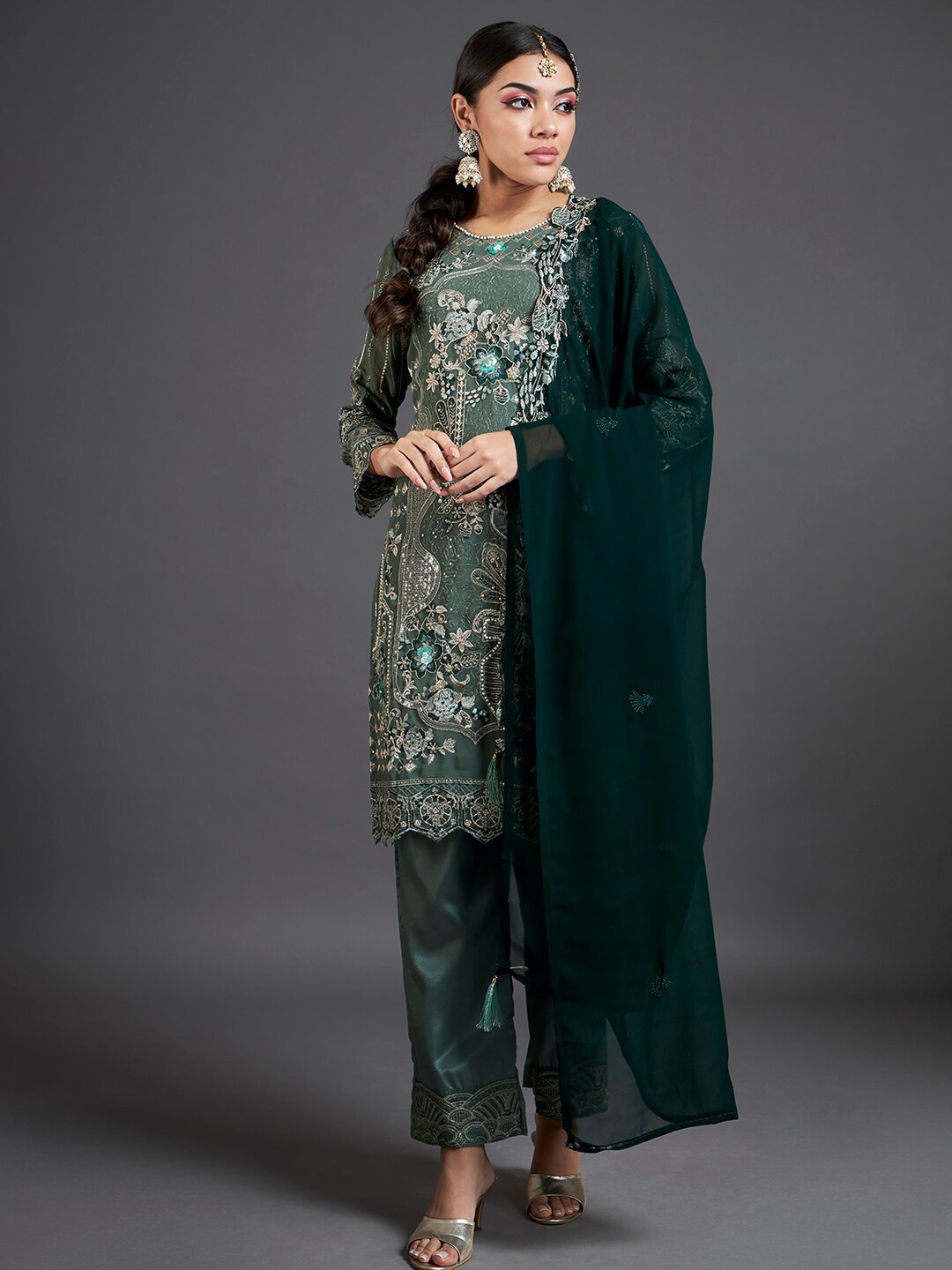 

Readiprint Fashions Ethnic Motifs Embroidered Unstitched Dress Material, Green