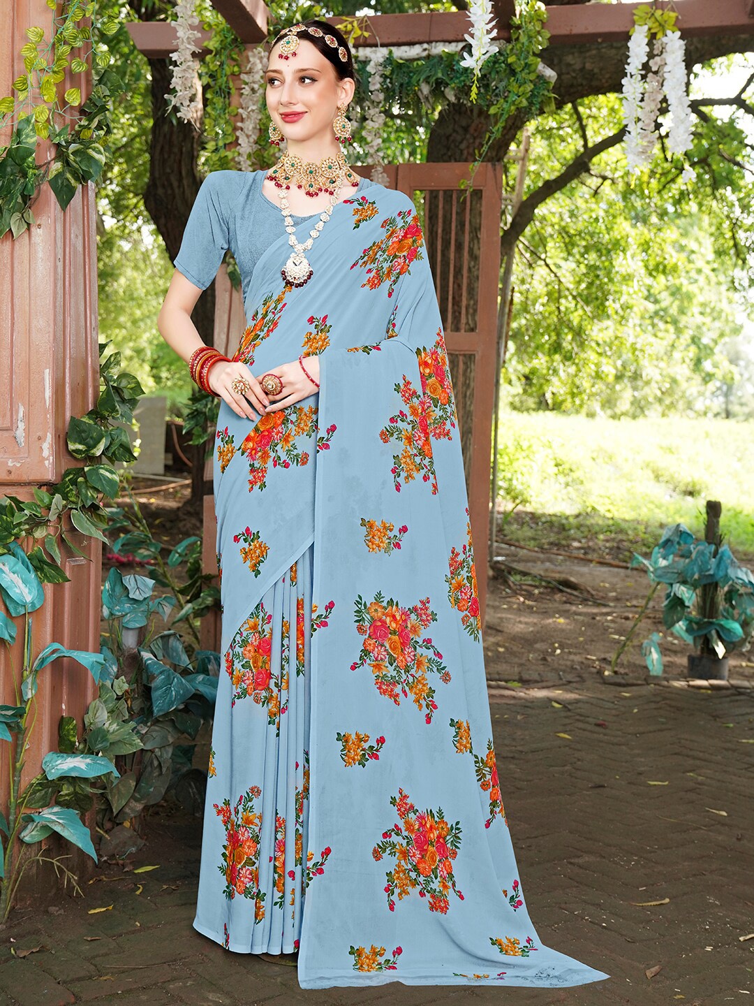 

Anouk Grey & Red Floral Printed Saree