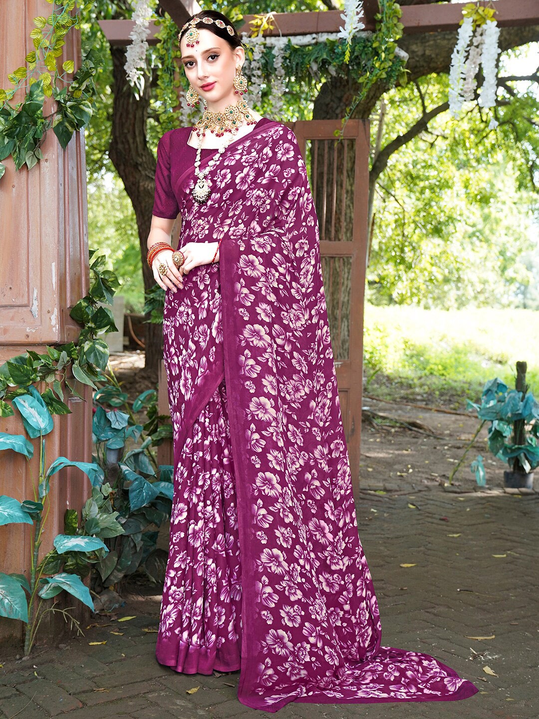 

Anouk Rustic Purple & White Floral Printed Art Silk Saree