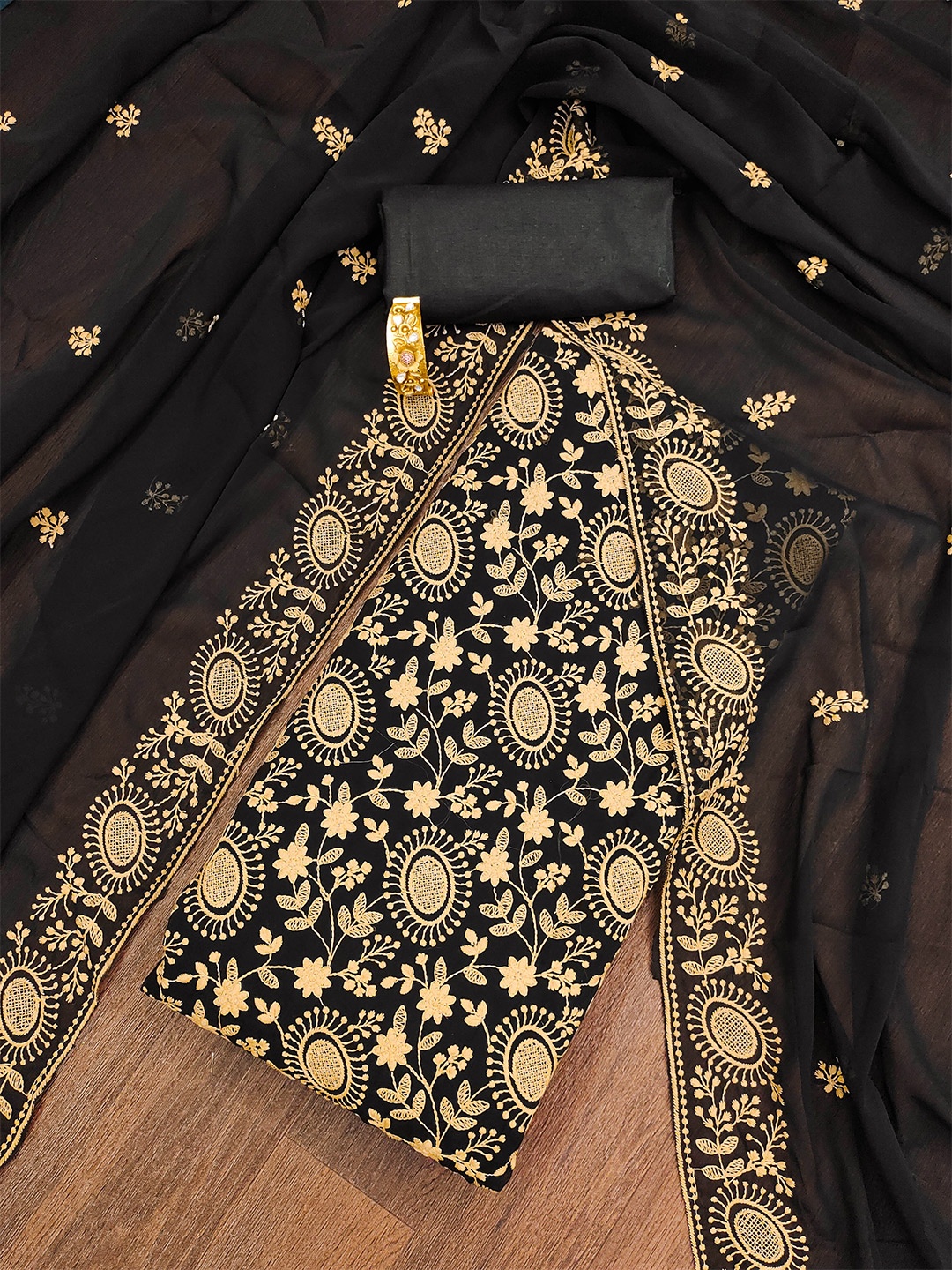

SHADOW & SAINING Ethnic Motifs Embroidered Unstitched Dress Material, Black