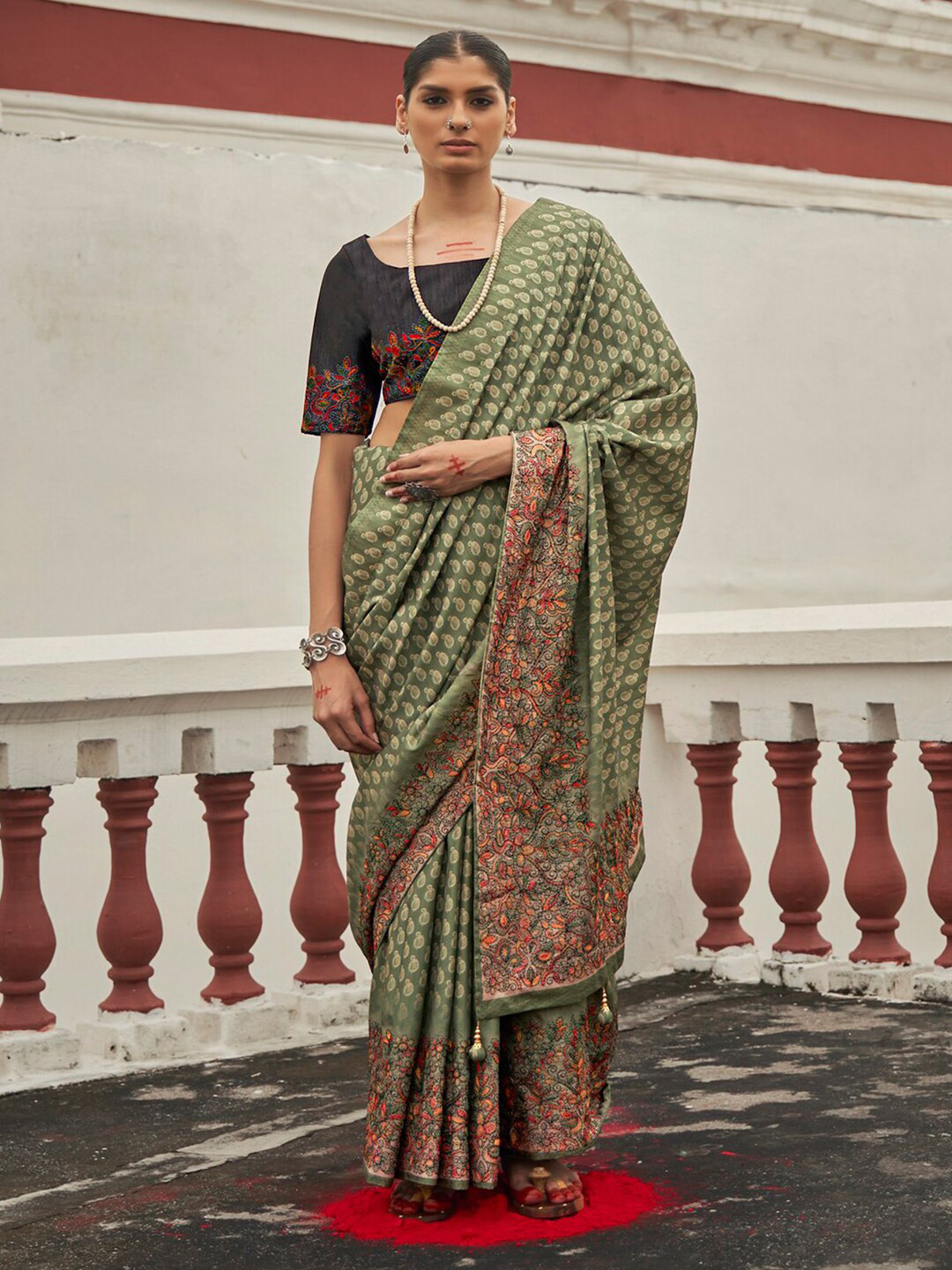 

Saree mall Paisley Embroidered Saree, Olive