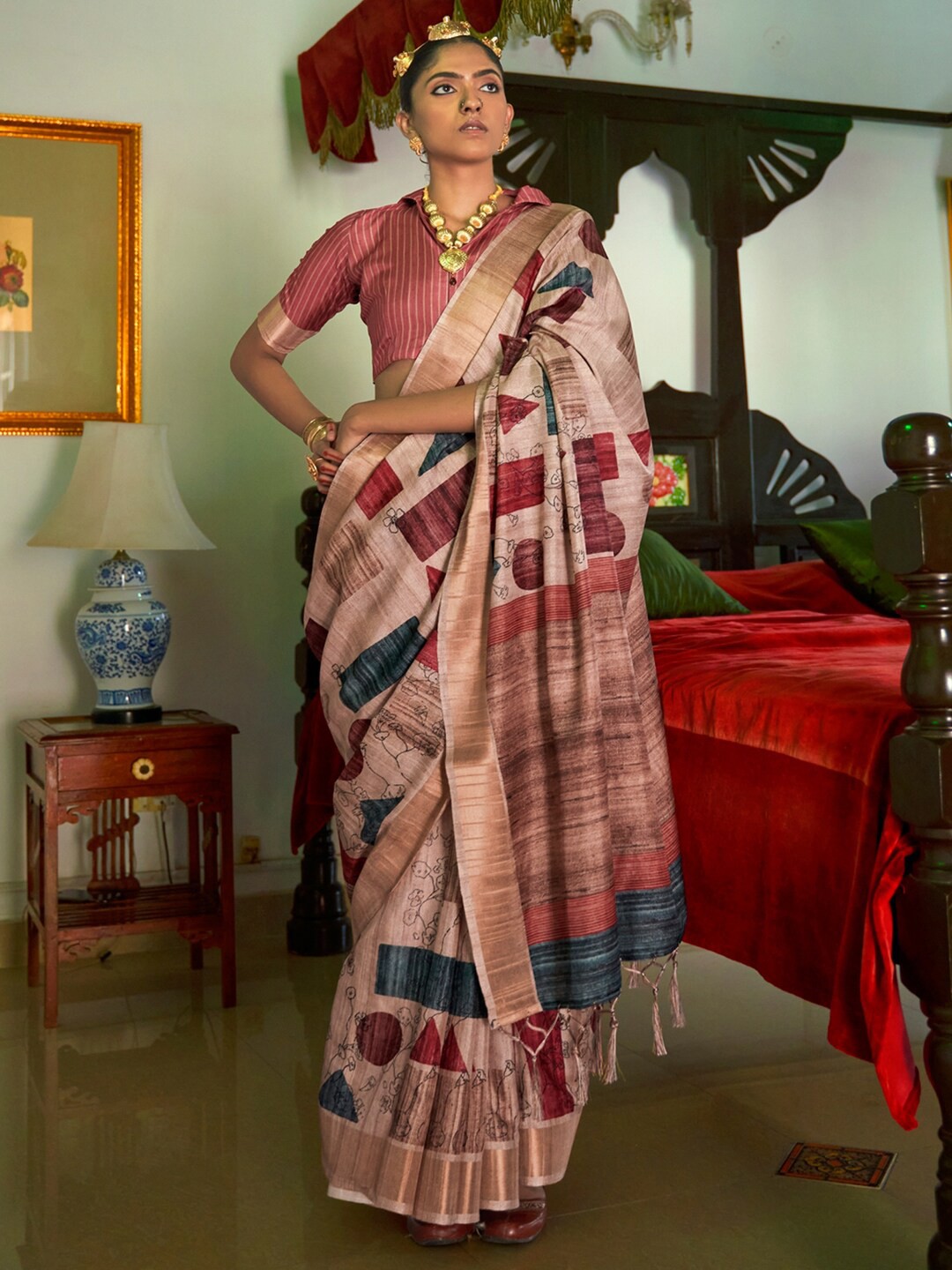 

Saree mall Cream-Coloured & Red Ethnic Motifs Printed Zari Sungudi Sarees