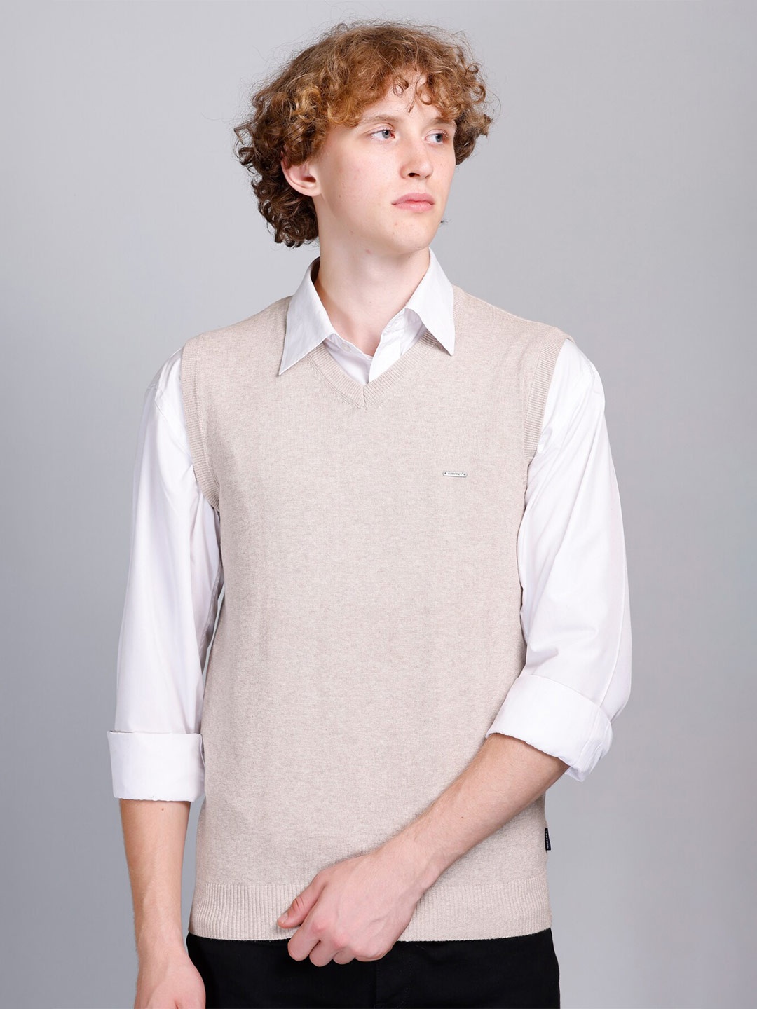 

GODFREY V-Neck Cotton Sweater Vest, Beige