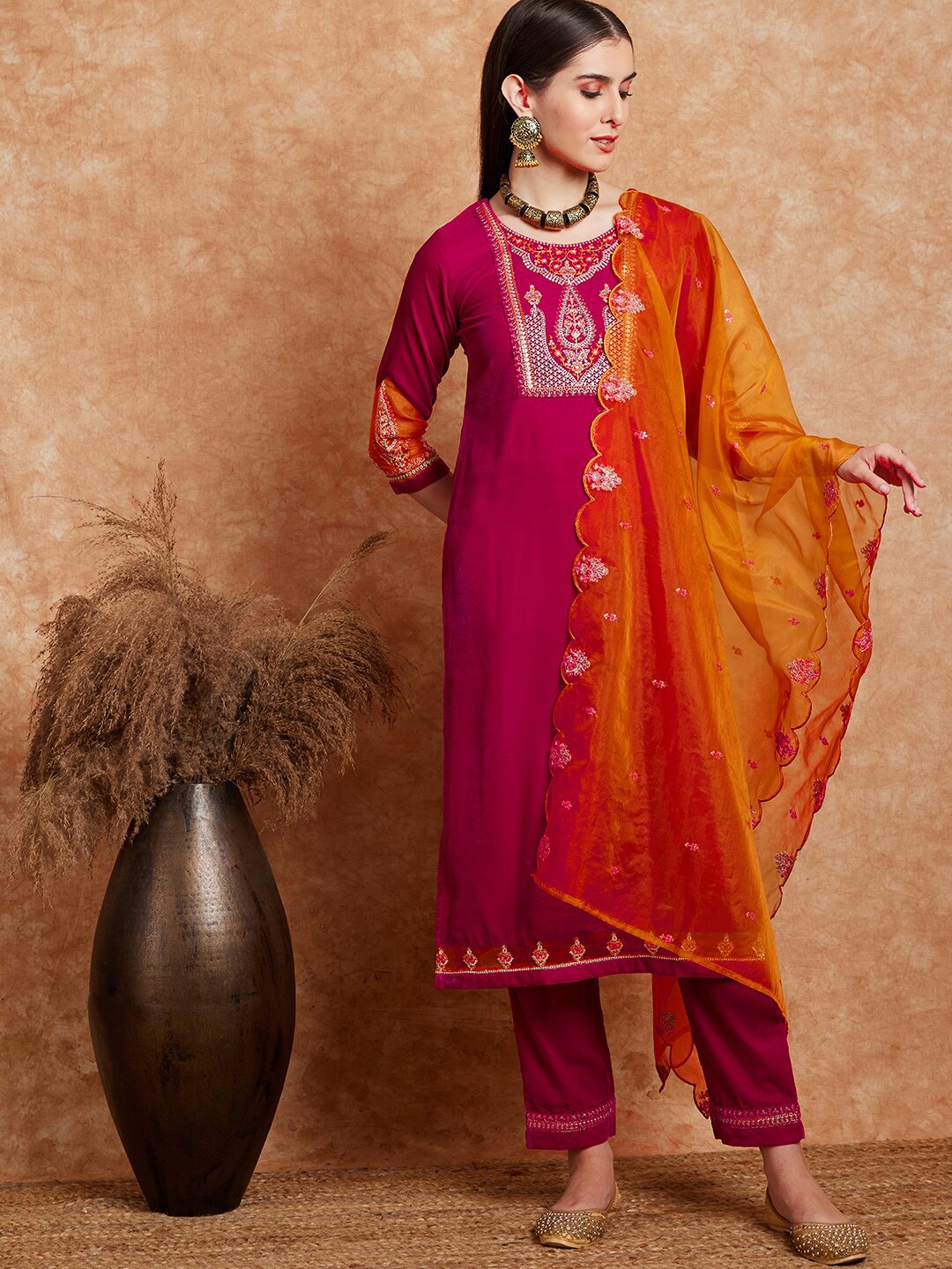 

Sangria Floral Yoke Design Thread Work Straight Kurta With Trouser & Dupatta, Magenta